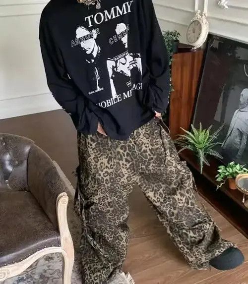 Jean Leopard print paratrooper pleated cargo wide-leg pants Size US 30 / EU 46 - 3 Thumbnail