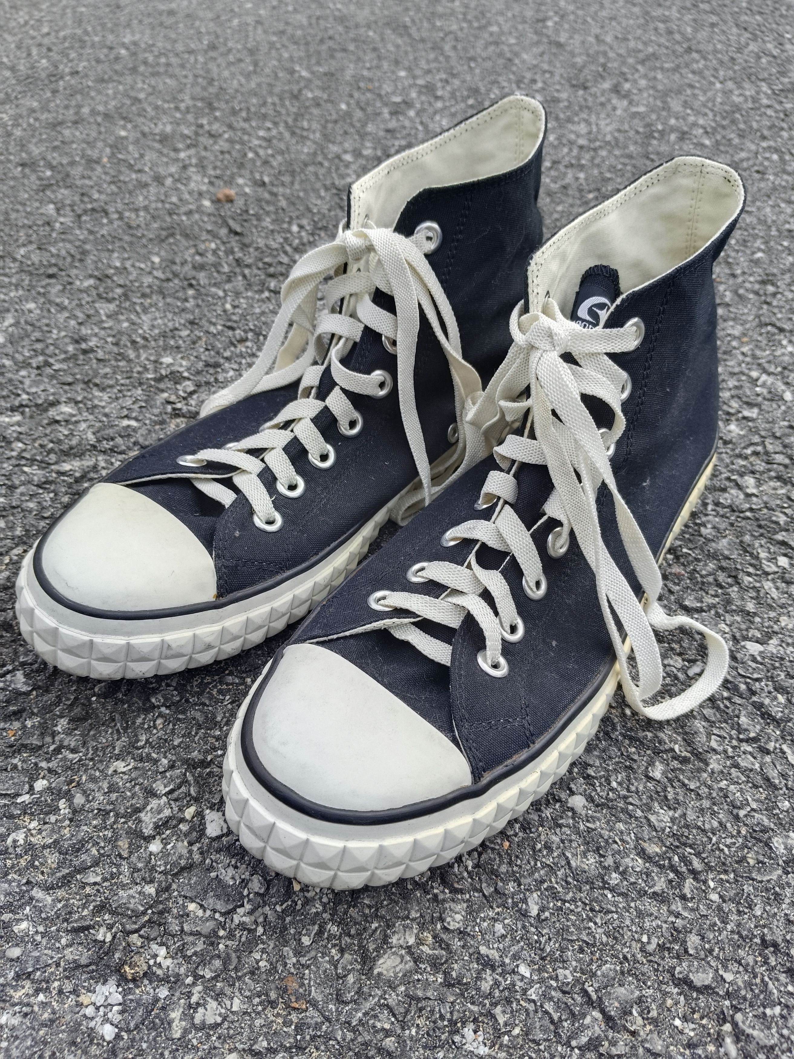 Moonstar MOONSTAR BLACK Size US 9 / EU 42 - 2 Thumbnail