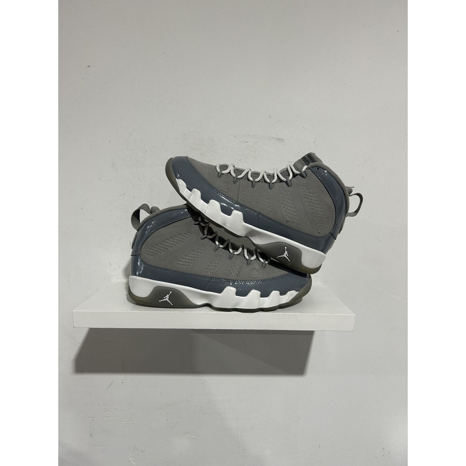 Jordan Brand JORDAN 9 COOL GREY SIZE 8 PREOWNED Size US 8 / EU 41 - 1 Thumbnail