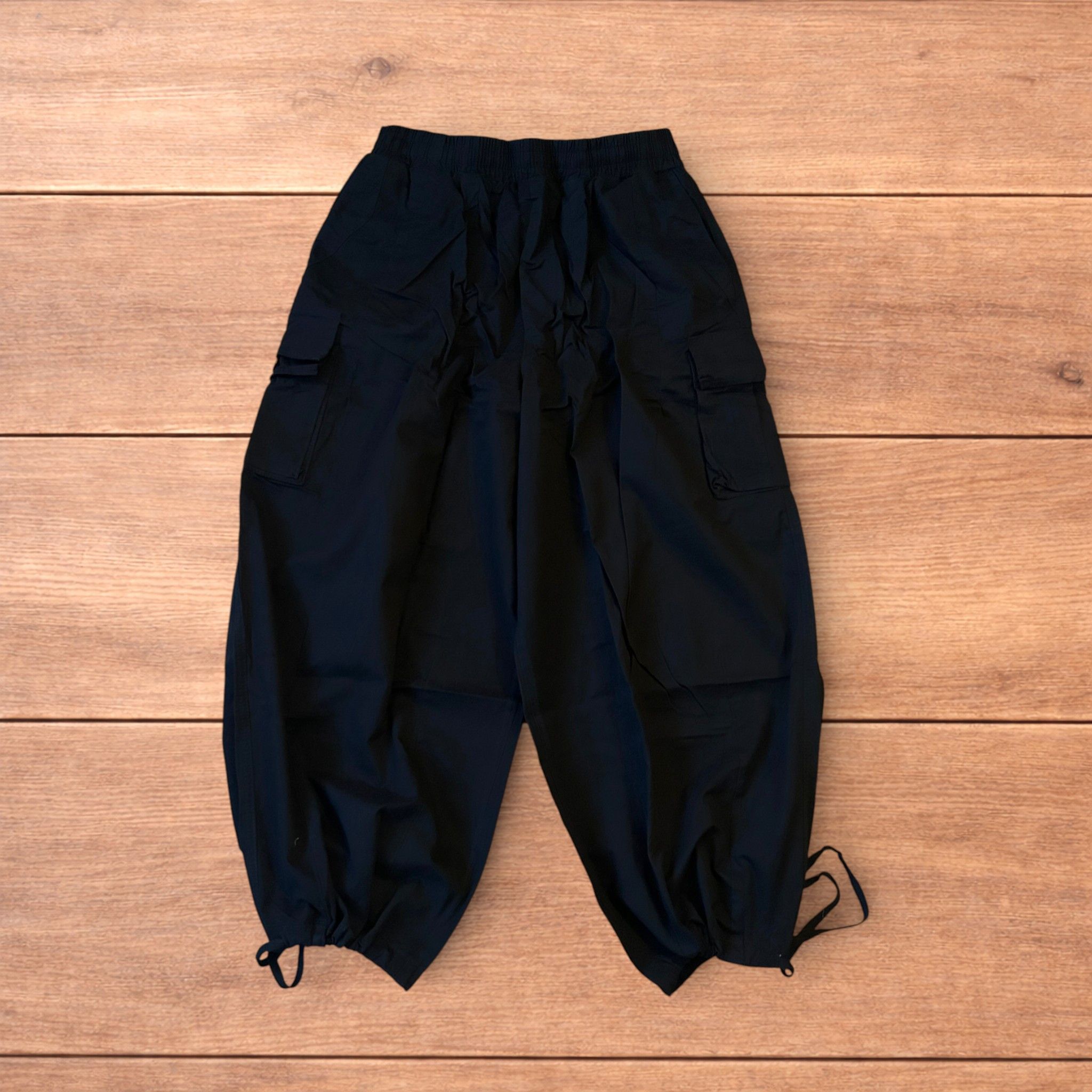 Japanese Brand Super baggy wide Korean cargo parachute trousers in black. Size US 36 / EU 52 - 2 Thumbnail