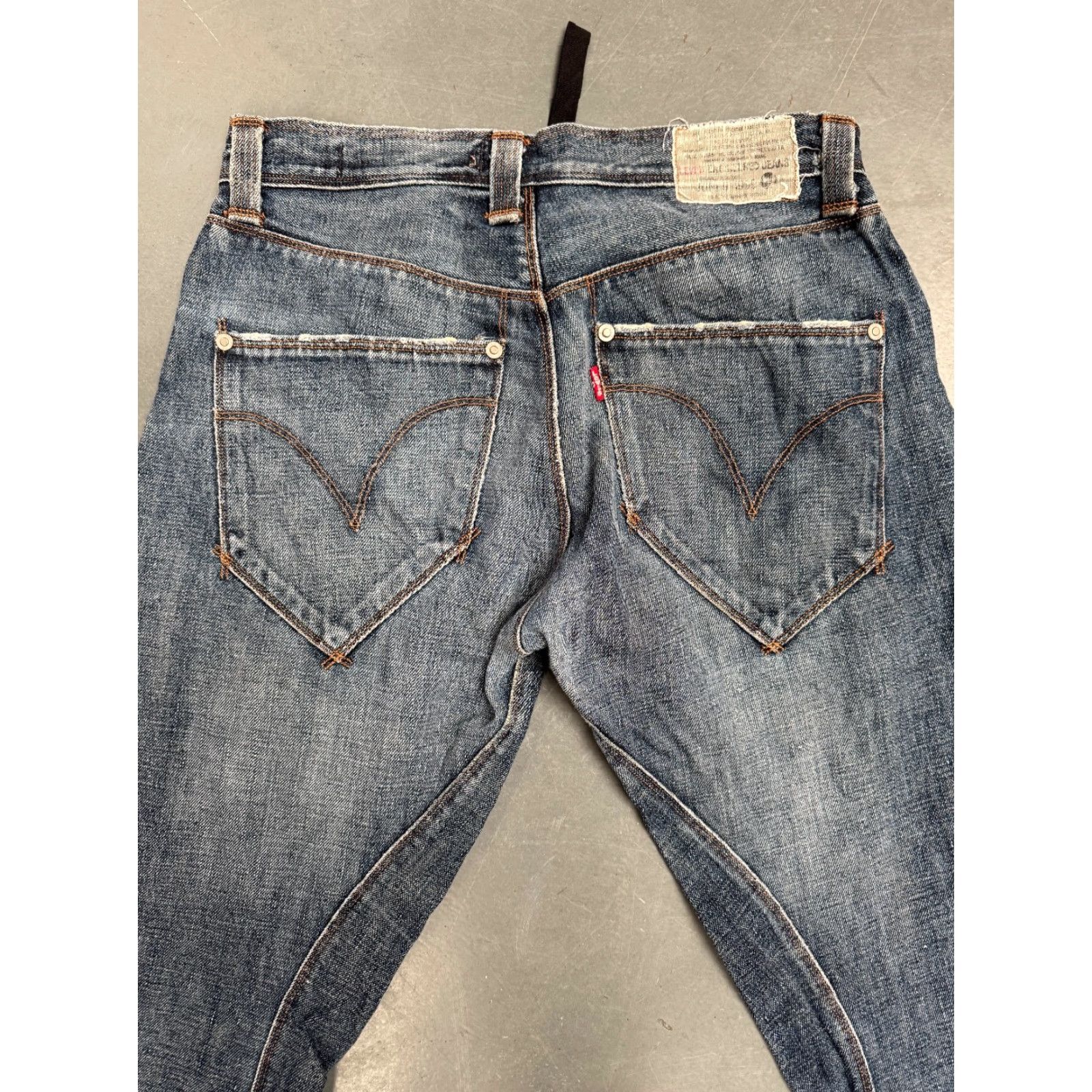 Levi's VINTAGE Levi's Engineered Jeans 31x34 Men Wide-Leg 90s Twisted Dark Denim Blue W31 L34 Leather Logo Button Fringe Vintage Yes/No? Size US 31 - 4 Thumbnail
