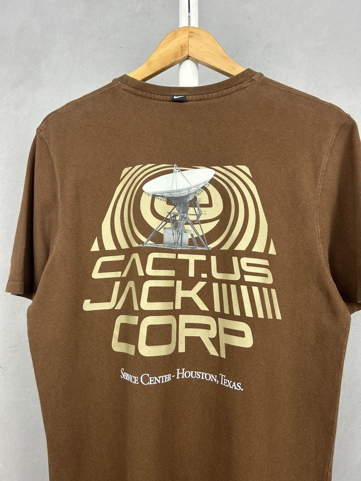 Nike × Travis Scott Nike Travis Scott Cactus Jack Corp Service Center T-shirt Size US M / EU 48-50 / 2 - 6 Thumbnail