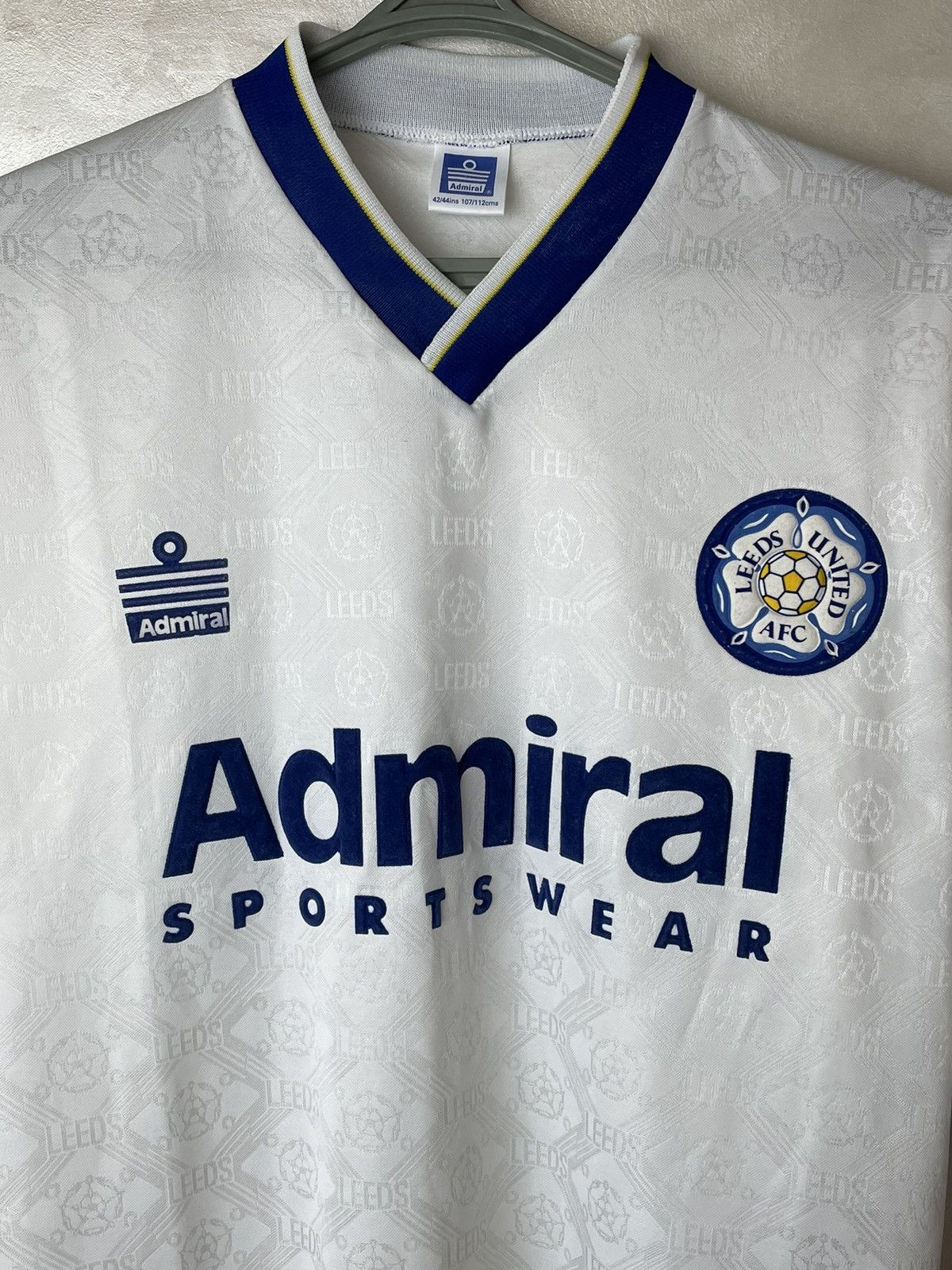 Vintage Leeds United 1992 1993 Home soccer jersey football shirt L Size US L / EU 52-54 / 3 - 4 Thumbnail