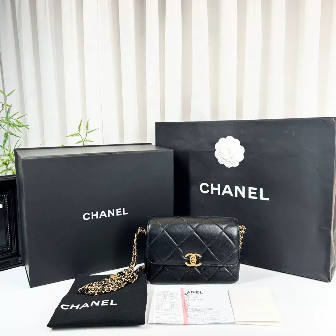 Chanel Pre-loved Bag Very good condition Size ONE SIZE - 1 Thumbnail