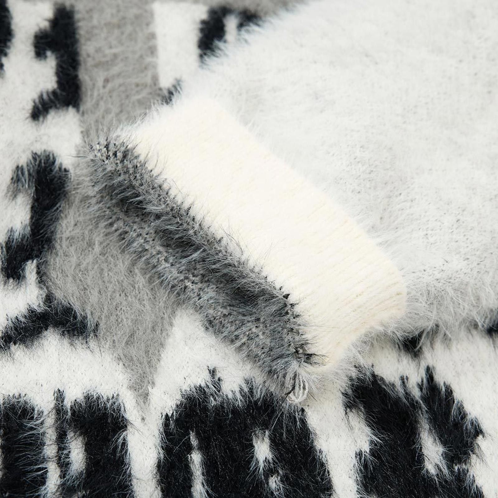 Japanese Brand Old English Letter Gray Fuzzy Graphic Knit Sweater Size M / US 6-8 / IT 42-44 - 4 Thumbnail