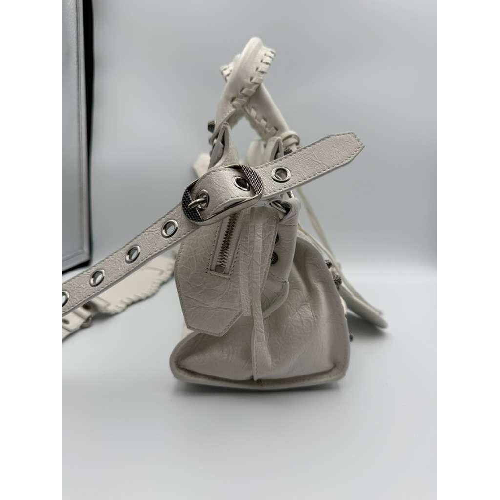 Balenciaga CC31 Size: OS / City Shoulder Bag in White Size ONE SIZE - 4 Thumbnail