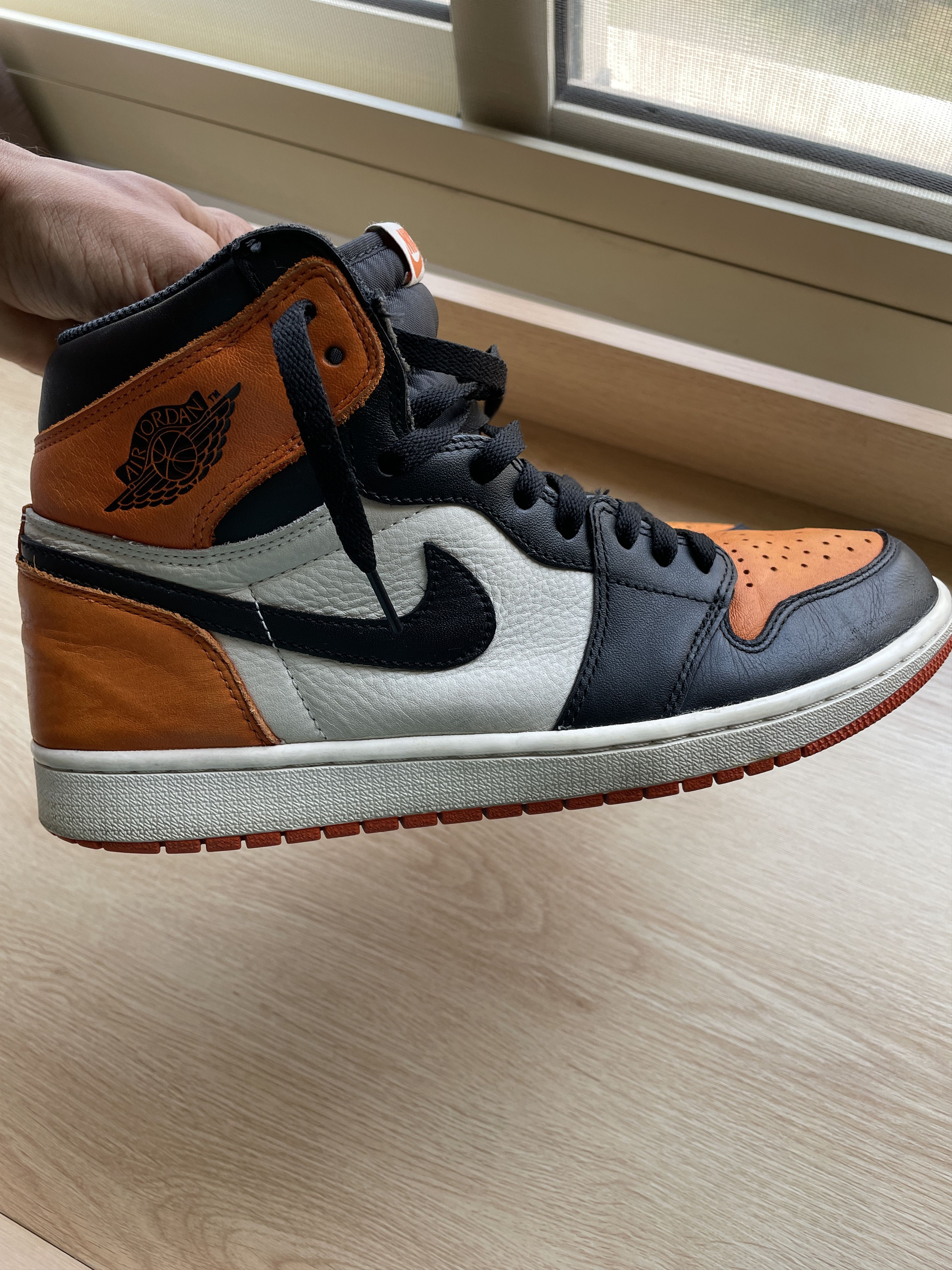 Jordan Brand Air Jordan 1 Retro High OG “Shattered Backboard” 2015 Size US 11 / EU 44 - 7 Thumbnail