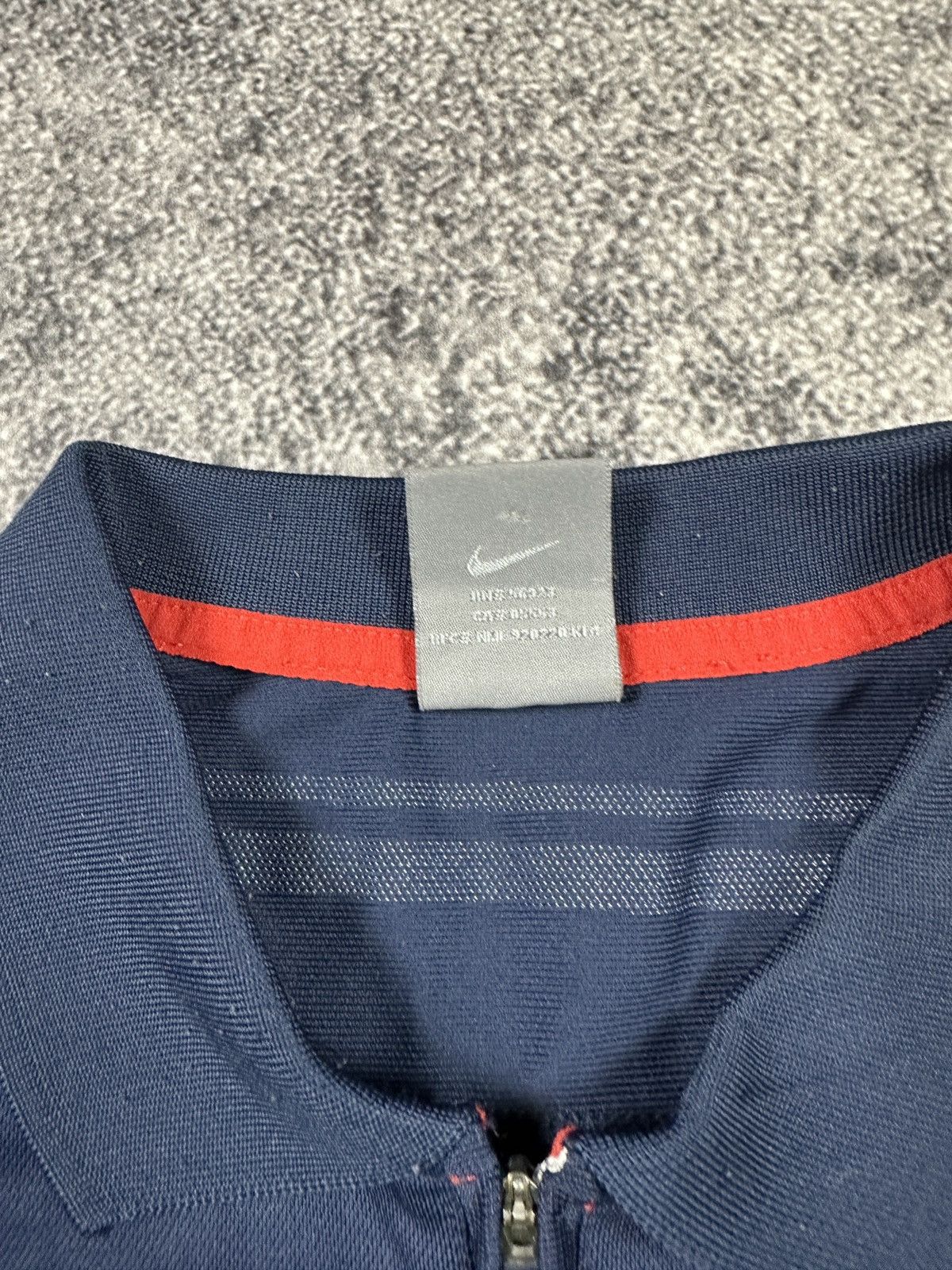 Nike Y2k vintage Logo Nike t-shirt Streetwear style rare M Us Size US S / EU 44-46 / 1 - 4 Thumbnail