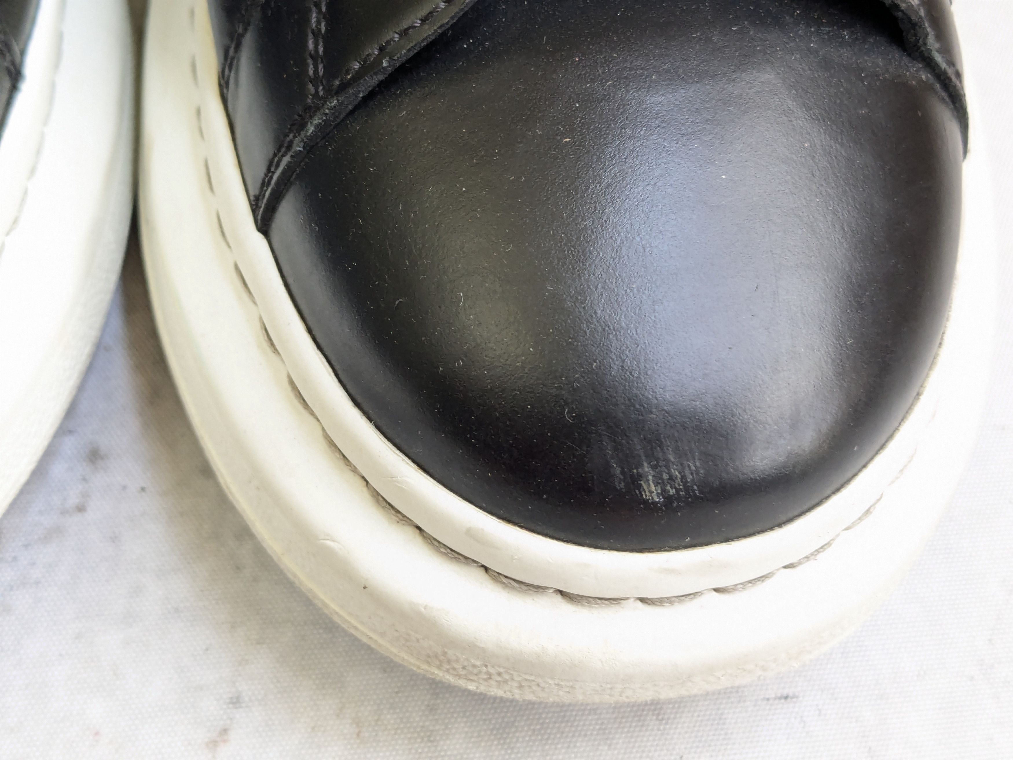 Alexander McQueen Alexander Mcqueen Oversized Larry Sneakers 8 41 Black White Size US 8 / EU 41 - 3 Thumbnail