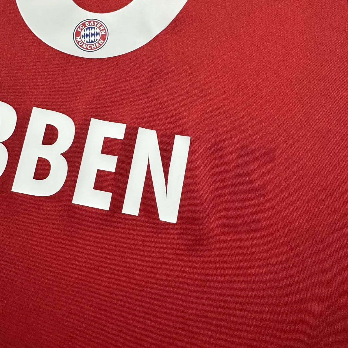 Vintage BAYERN ADIDAS 2017/2018 FOOTBALL HOME JERSEY #10 ROBBEN Size US M / EU 48-50 / 2 - 11 Thumbnail