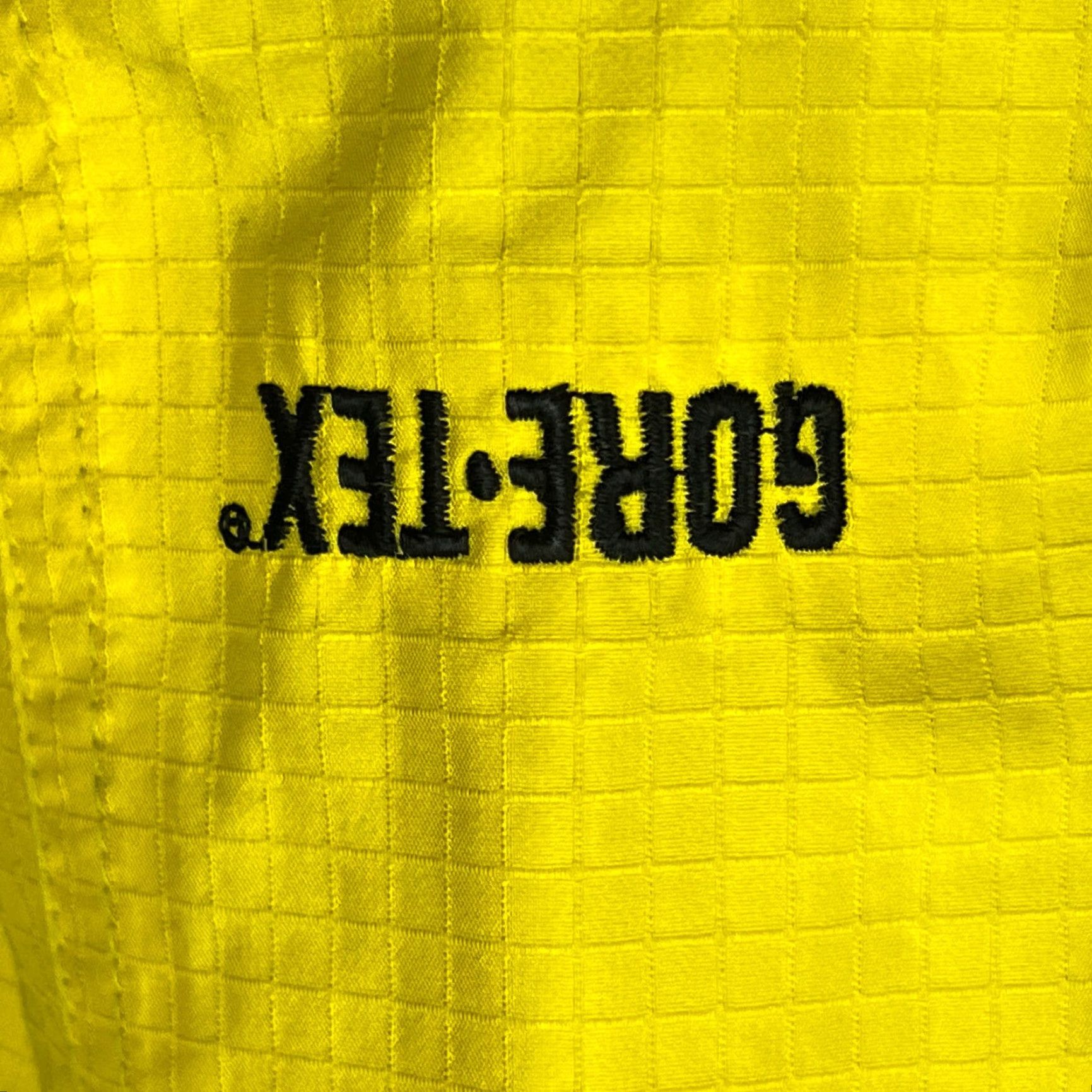 The North Face VTG The North Face Gore-Tex Pro Search & Rescue Jacket Men's L Yellow Hooded Size US L / EU 52-54 / 3 - 3 Thumbnail