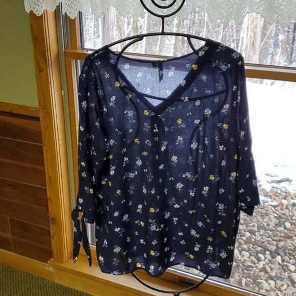Vintage Brina & Em Sz. XL Blue Patterned Floral Vneck Button Down Tu Size XL / US 12-14 / IT 48-50 - 6 Thumbnail