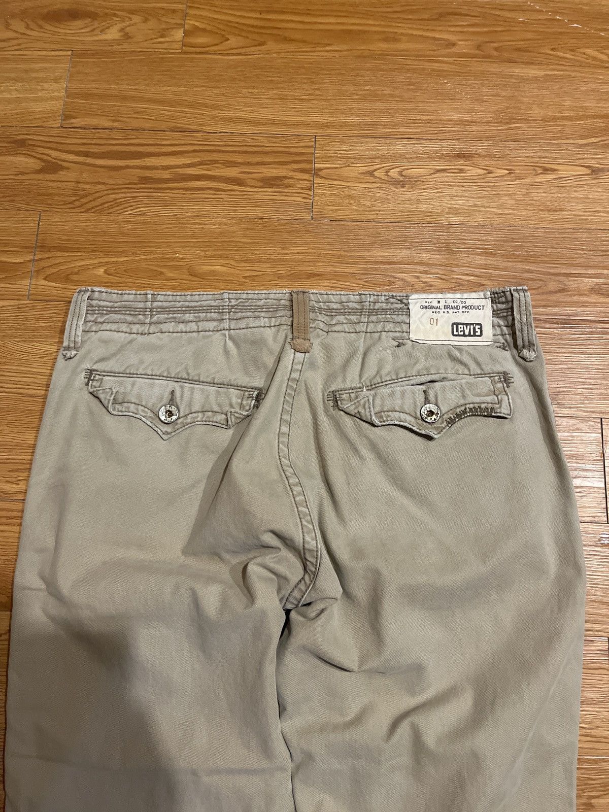 Levi's vintage 90’s baggy levi’s khaki pants Size US 36 / EU 52 - 3 Thumbnail