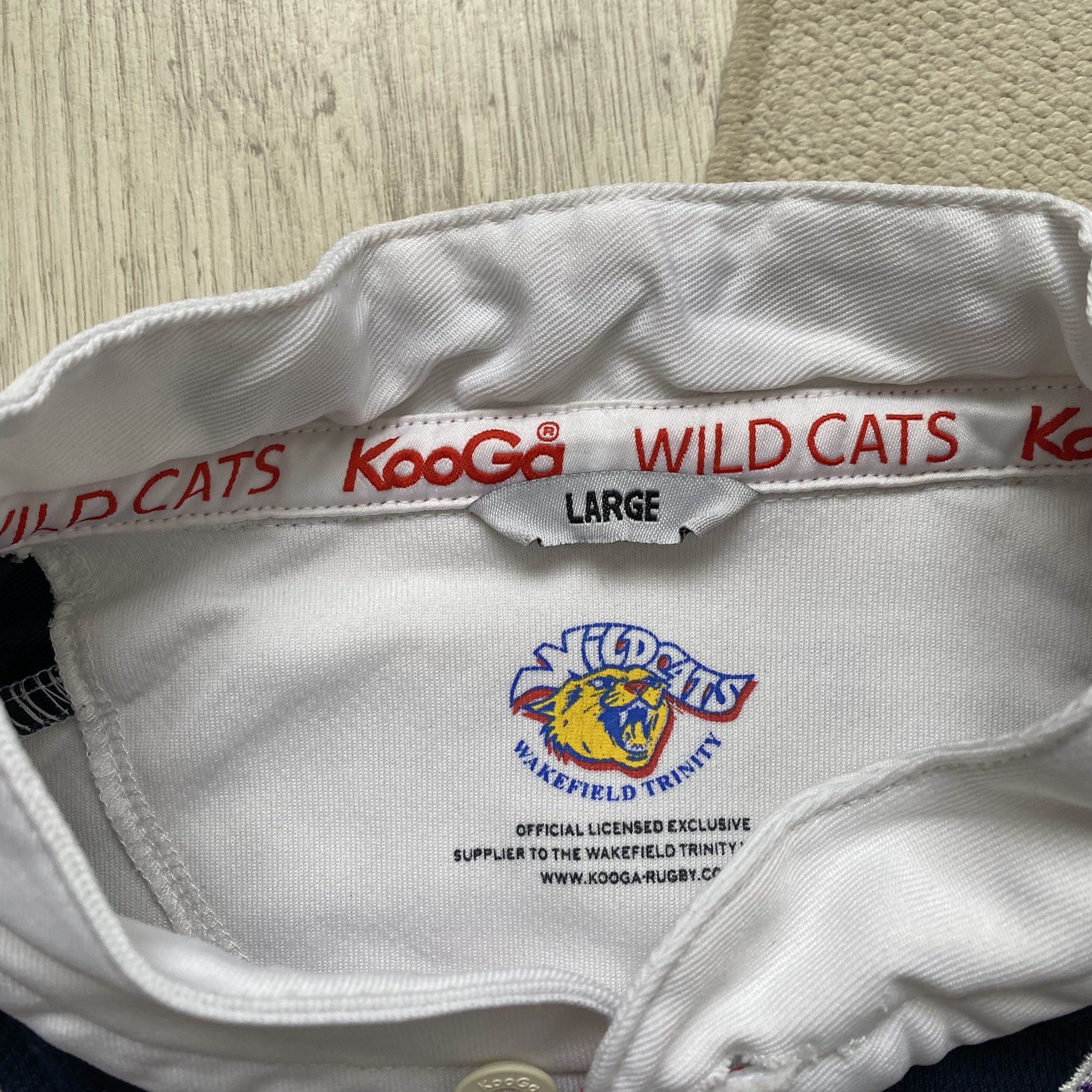 Cotton Traders 🏈 Vintage England Wakefield Wildcats rugby jersey Heavy tee Size US L / EU 52-54 / 3 - 5 Thumbnail