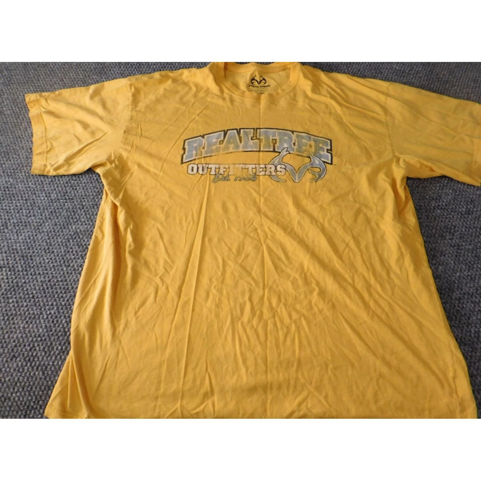 Realtree Realtree Mens T-Shirt 2XL Crew Neck Short Sleeve Yellow Logo Cotton Classic Breathable Shirts 2XL Mens Regular Certified Non-Vintage Size US XXL / EU 58 / 5 - 3 Thumbnail