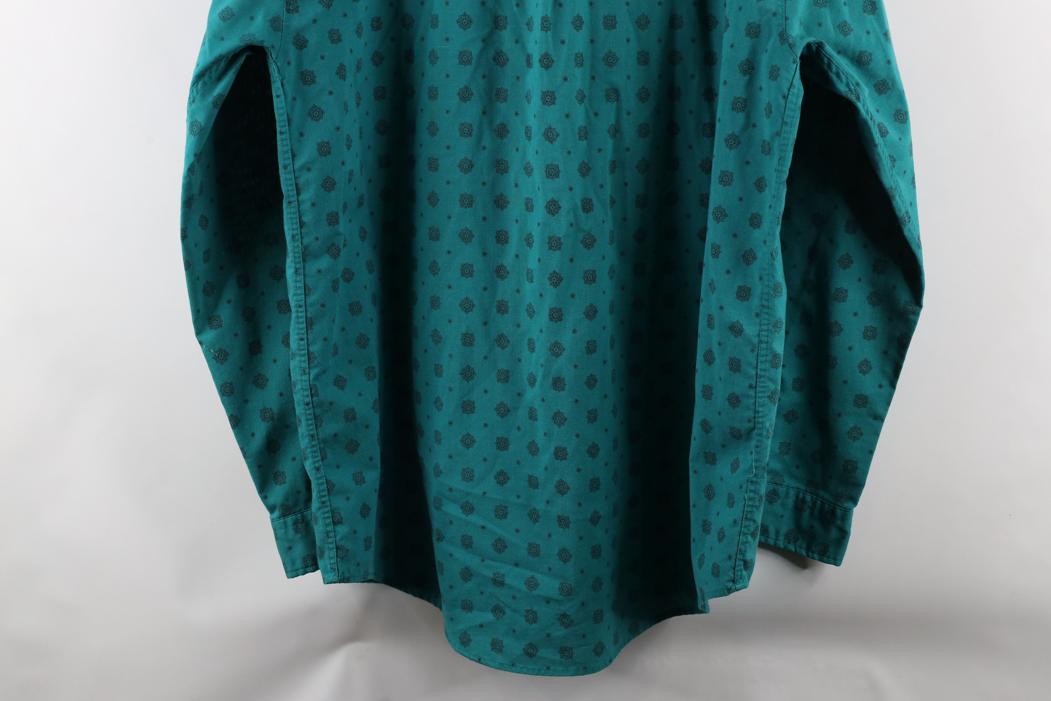 Vintage Vintage 90s Streetwear All Over Print Collared Button Shirt Size US L / EU 52-54 / 3 - 10 Thumbnail