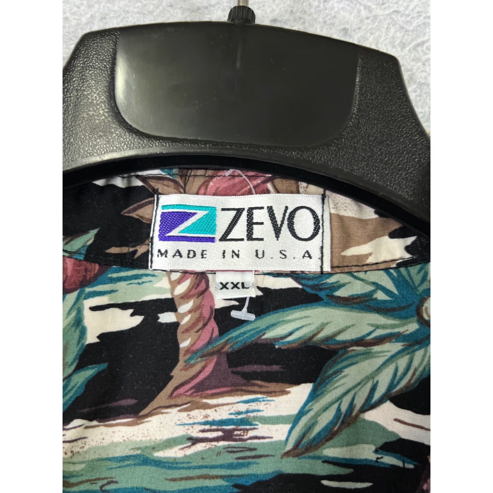 Vintage VINTAGE Zevo Shirt Men L Green Floral Button-Up Hawaiian Aloha Beach Vacation Cotton Short Sleeve Button 2XL XXL Relaxed Mens Size US L / EU 52-54 / 3 - 7 Thumbnail