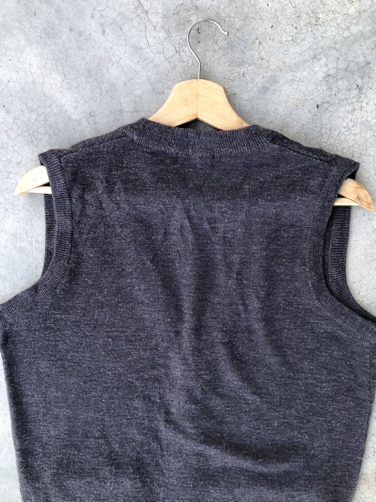 Japanese Brand Grey V-Neck Sweater Vest Cardigan With Pocket Size US M / EU 48-50 / 2 - 10 Thumbnail