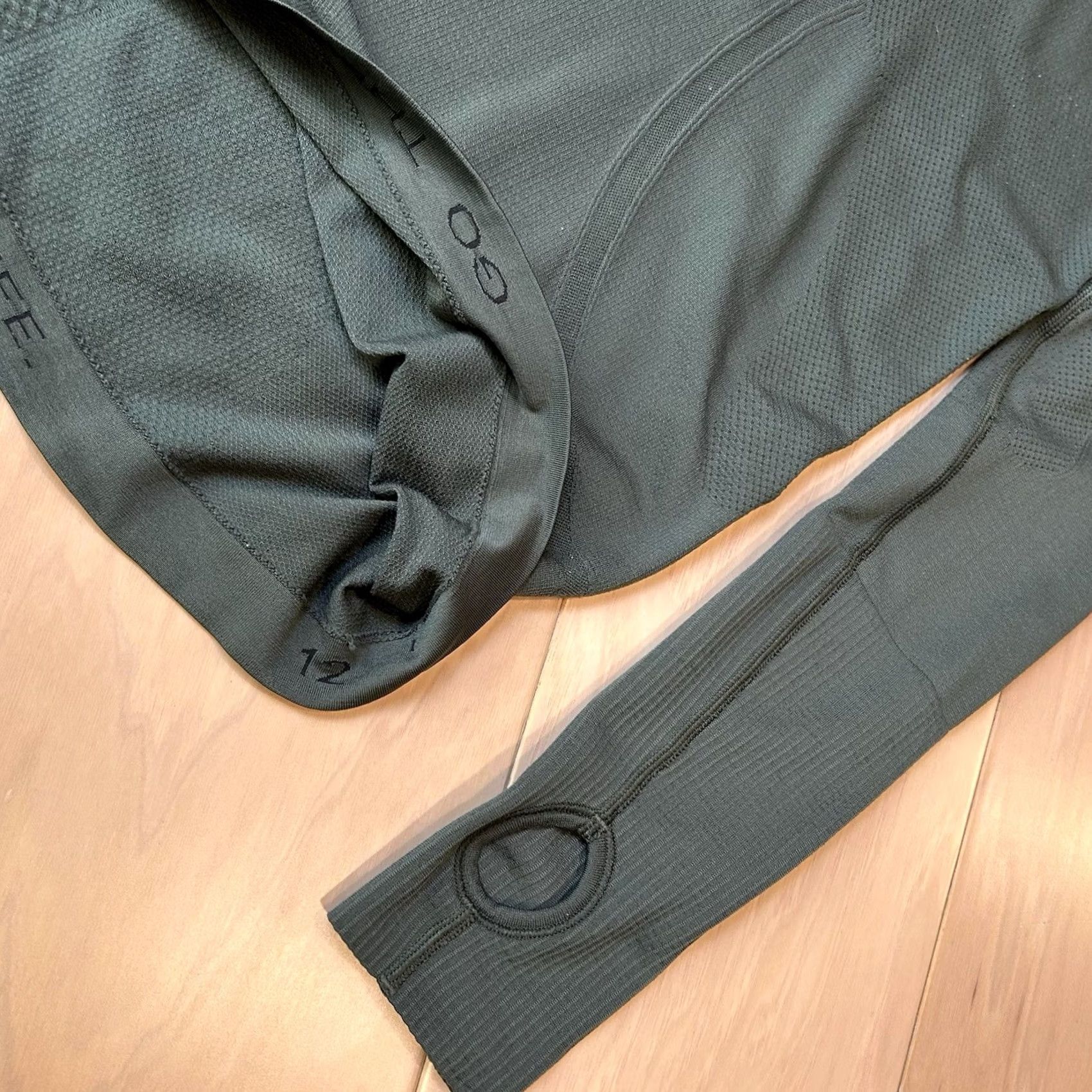 Lululemon VINTAGE LULULEMON Swiftly Tech Crew Top Long Sleeve Women's 8 Green Shirt (If applicable) Size XL / US 12-14 / IT 48-50 - 4 Thumbnail
