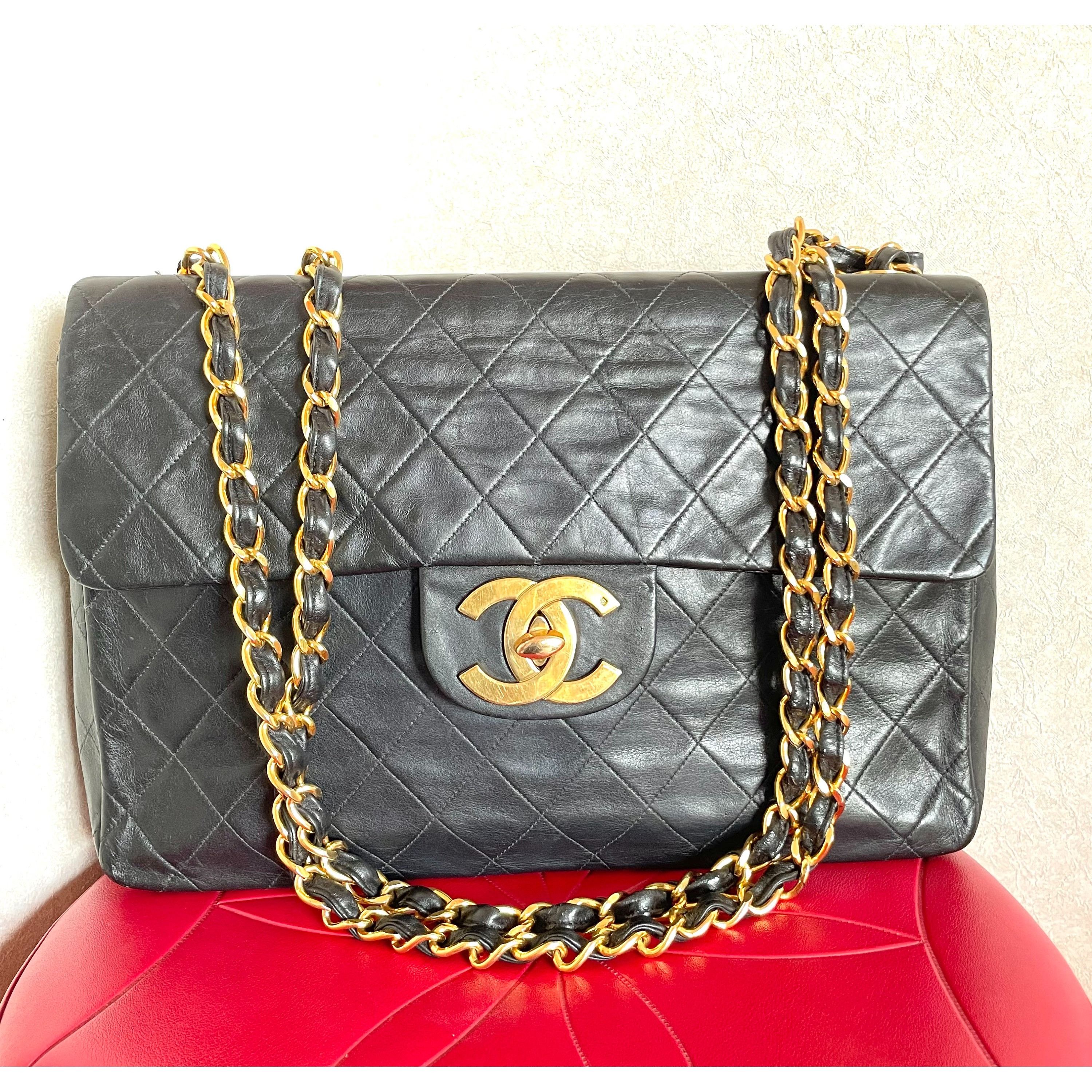 Vintage CHANEL black lamb leather large jumbo shoulder bag