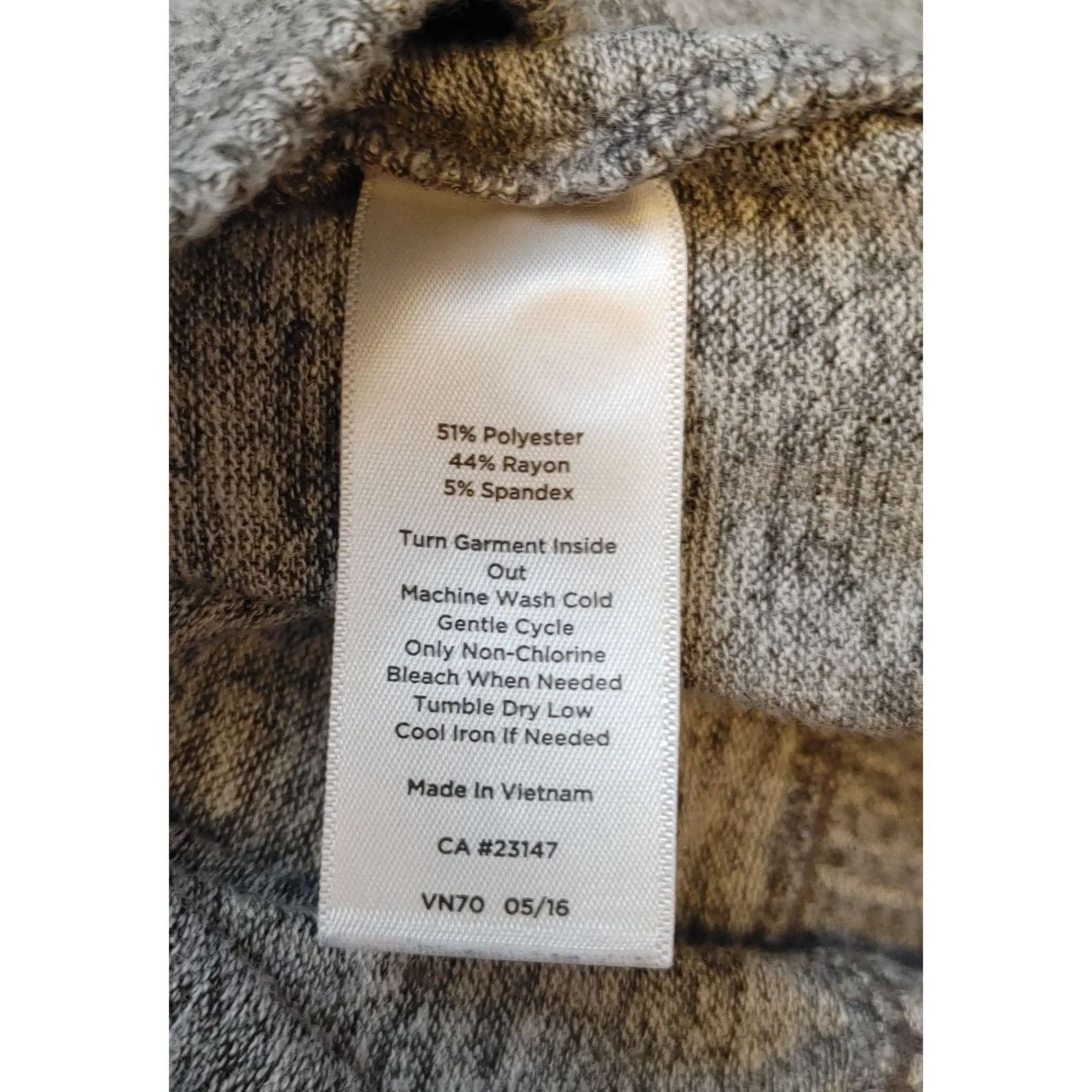 Talbots TALBOTS Womens M Gray Marled Long Sleeve Knit Cowl Turtle Ne Size M / US 6-8 / IT 42-44 - 4 Thumbnail
