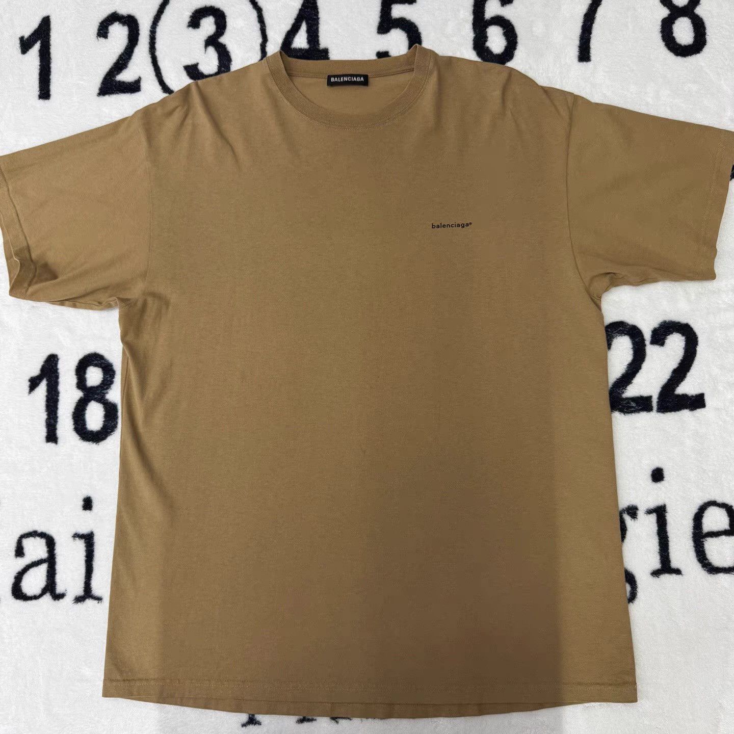 Balenciaga Balenciaga Khaki Black Logo Print Short Sleeve Tee Q10 Size US M / EU 48-50 / 2 - 1 Thumbnail
