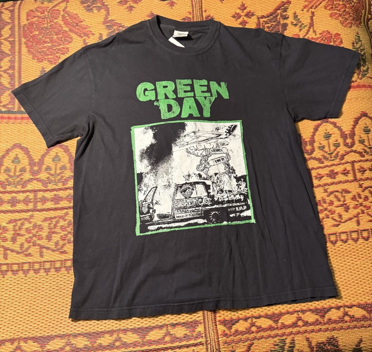 Other 2024 Green Day Tour T Shirt Size US XL / EU 56 / 4 - 1 Thumbnail