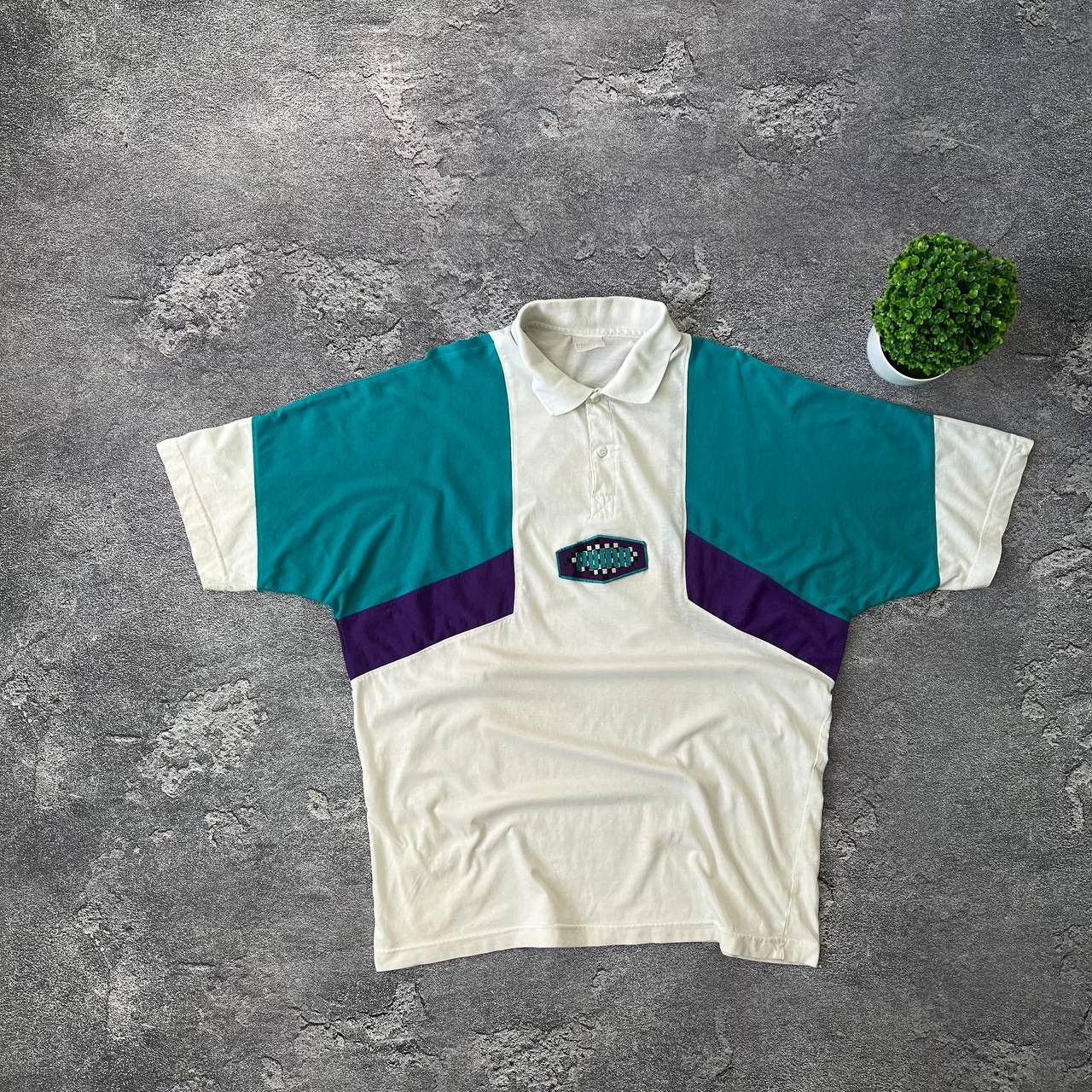 Puma Very Vintage 90s Puma Center Logo T-Shirt Y2K.Size XL Size US XL / EU 56 / 4 - 1 Thumbnail