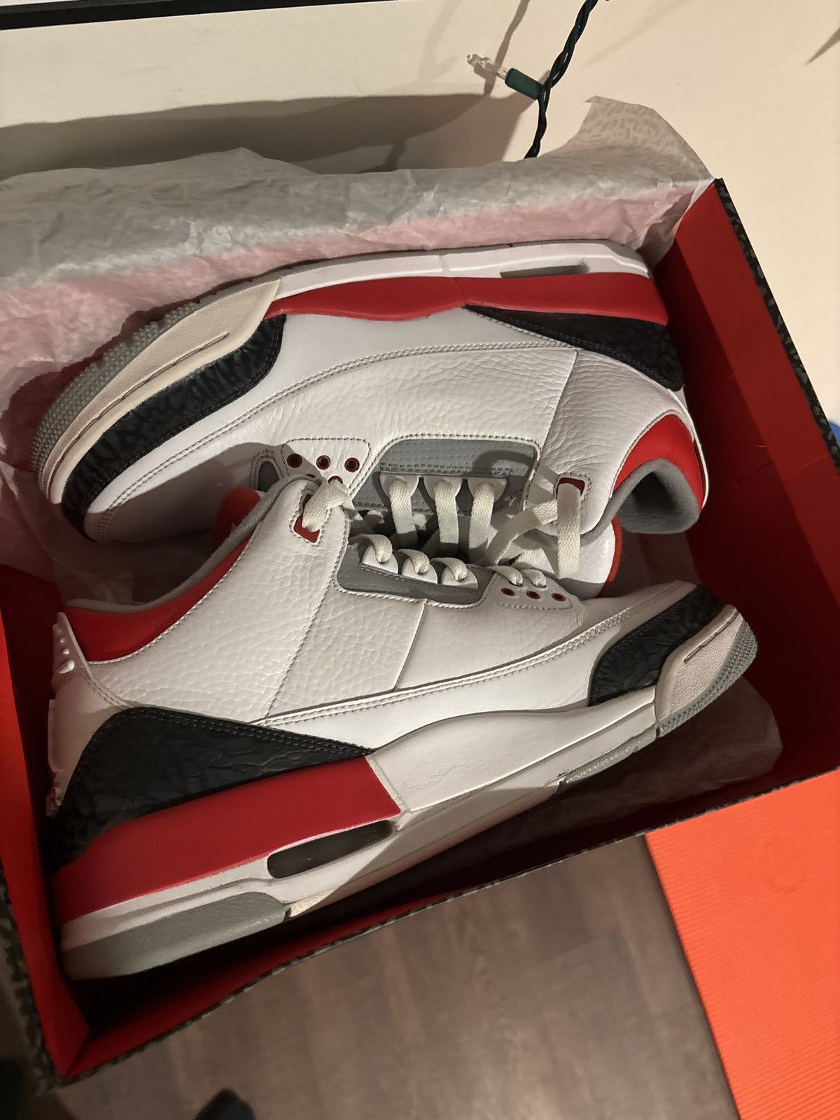 Jordan Brand Fired Red 3 Size US 11 / EU 44 - 5 Thumbnail