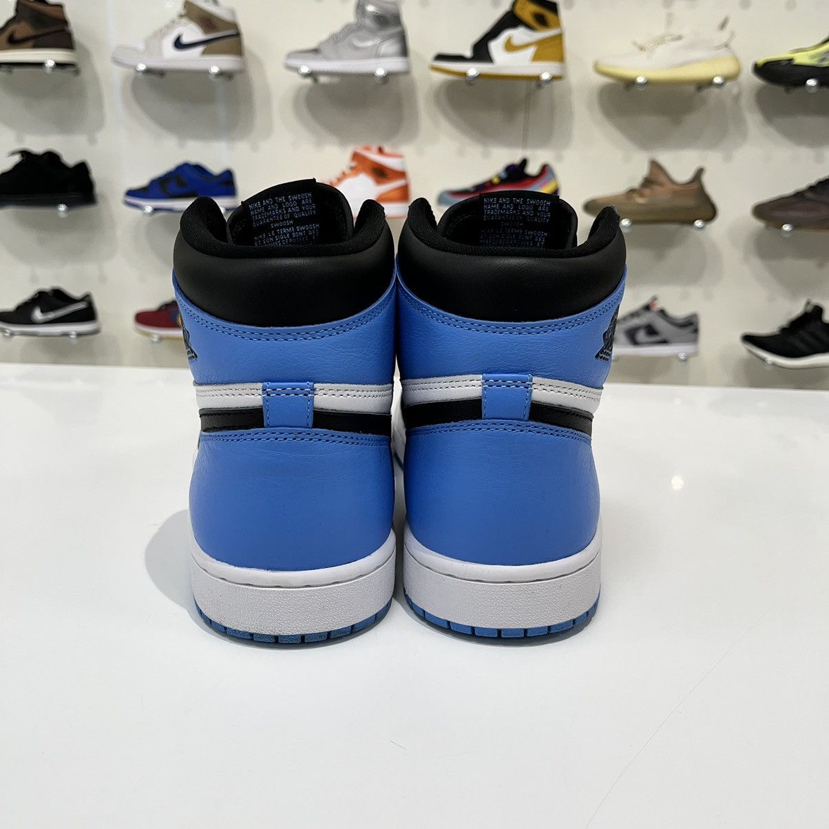 Nike Air Jordan 1 Retro High OG UNC Toe Size US 10.5 / EU 43-44 - 4 Thumbnail