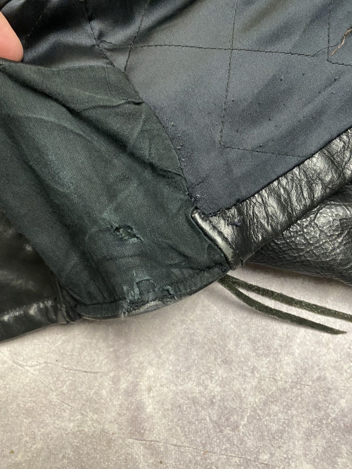 Vintage Lee Trevor Very Thick Cowhide Leather Jacket Size: XL Size US L / EU 52-54 / 3 - 12 Thumbnail