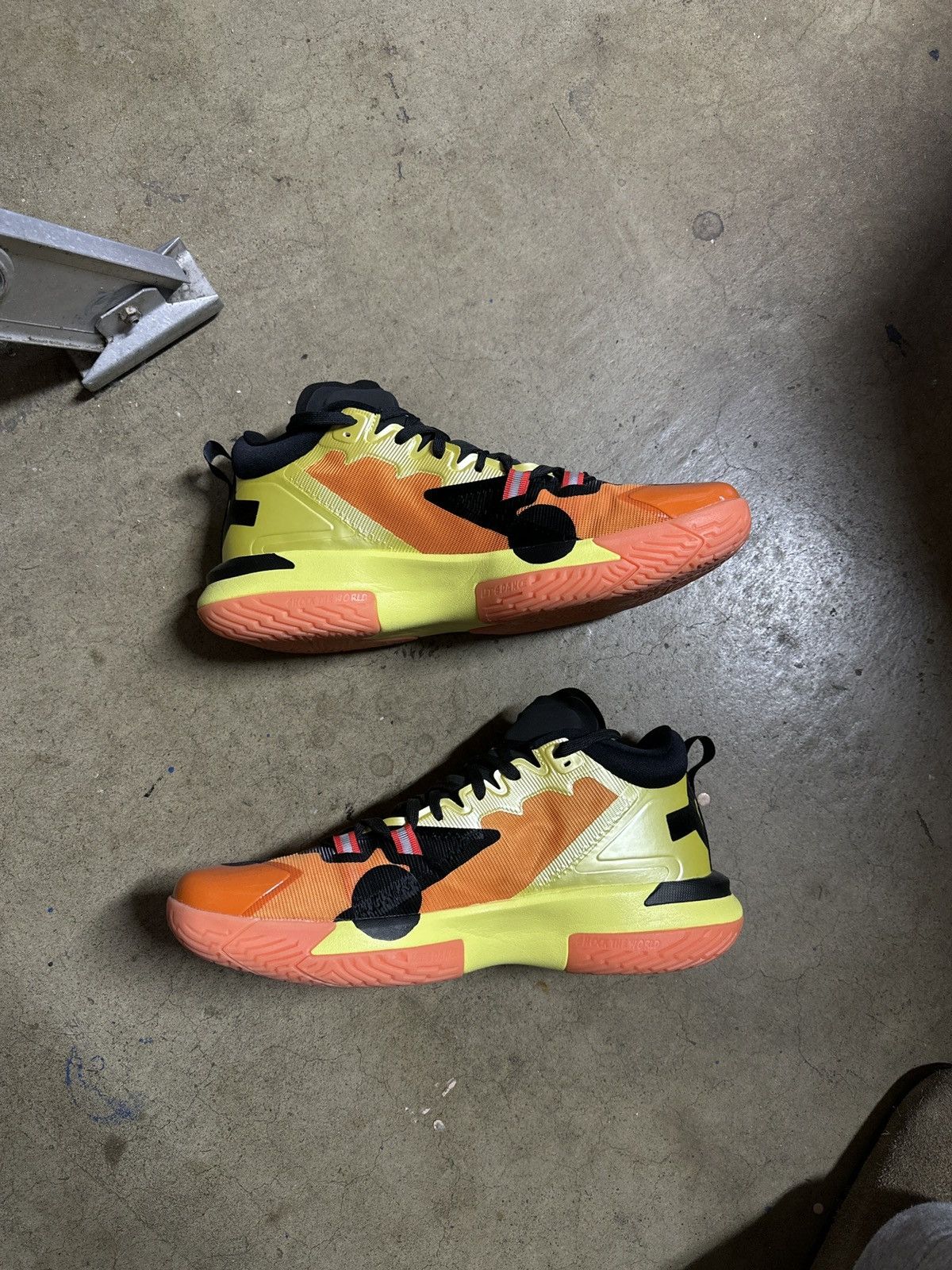 Jordan Brand × Nike Jordan Zion 1 SP “Naruto” Size US 13 / EU 46 - 2 Thumbnail