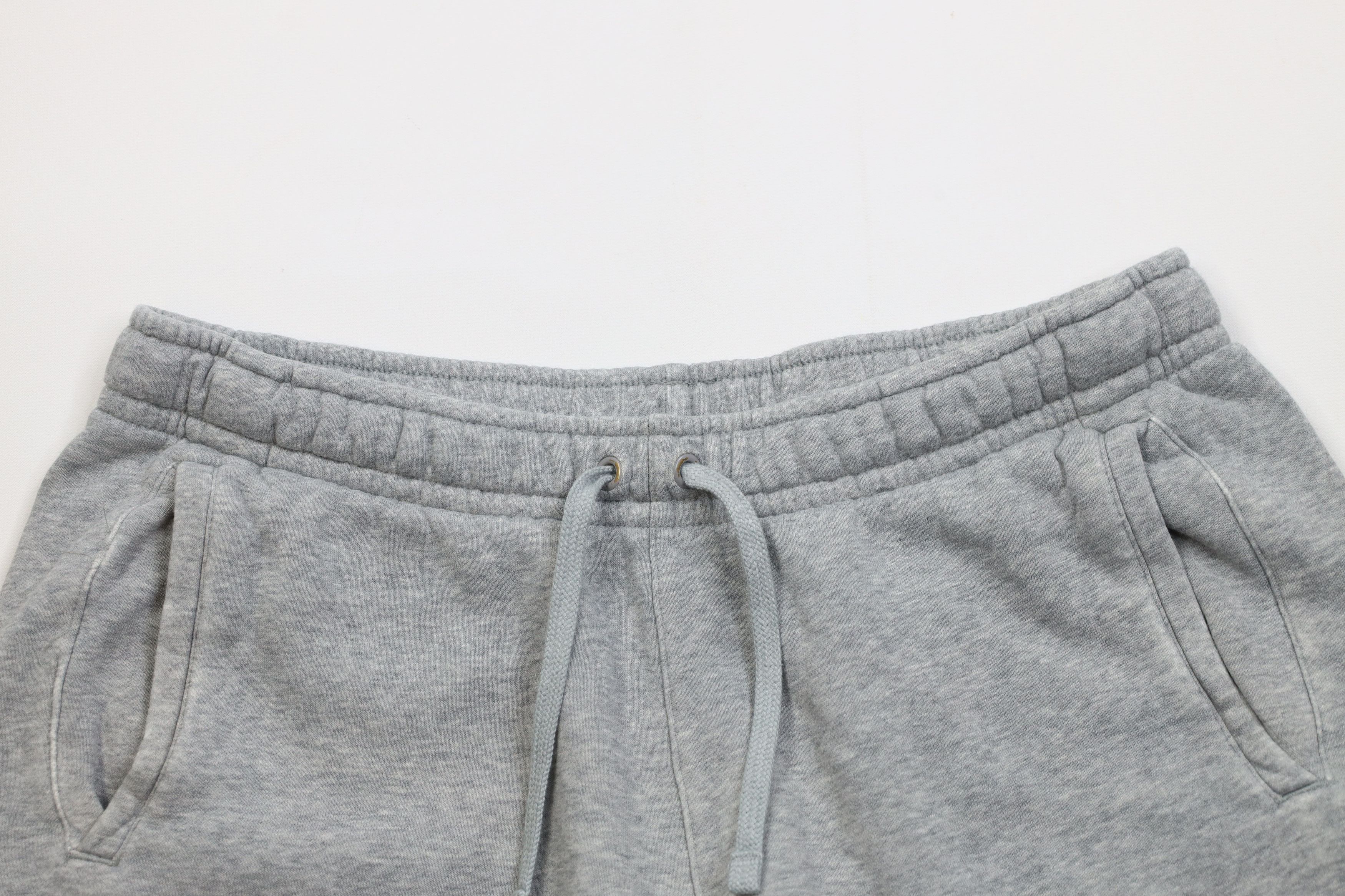 Nike Vintage Y2K Nike Above Knee Big Swoosh Logo Shorts Size US 32 / EU 48 - 2 Thumbnail