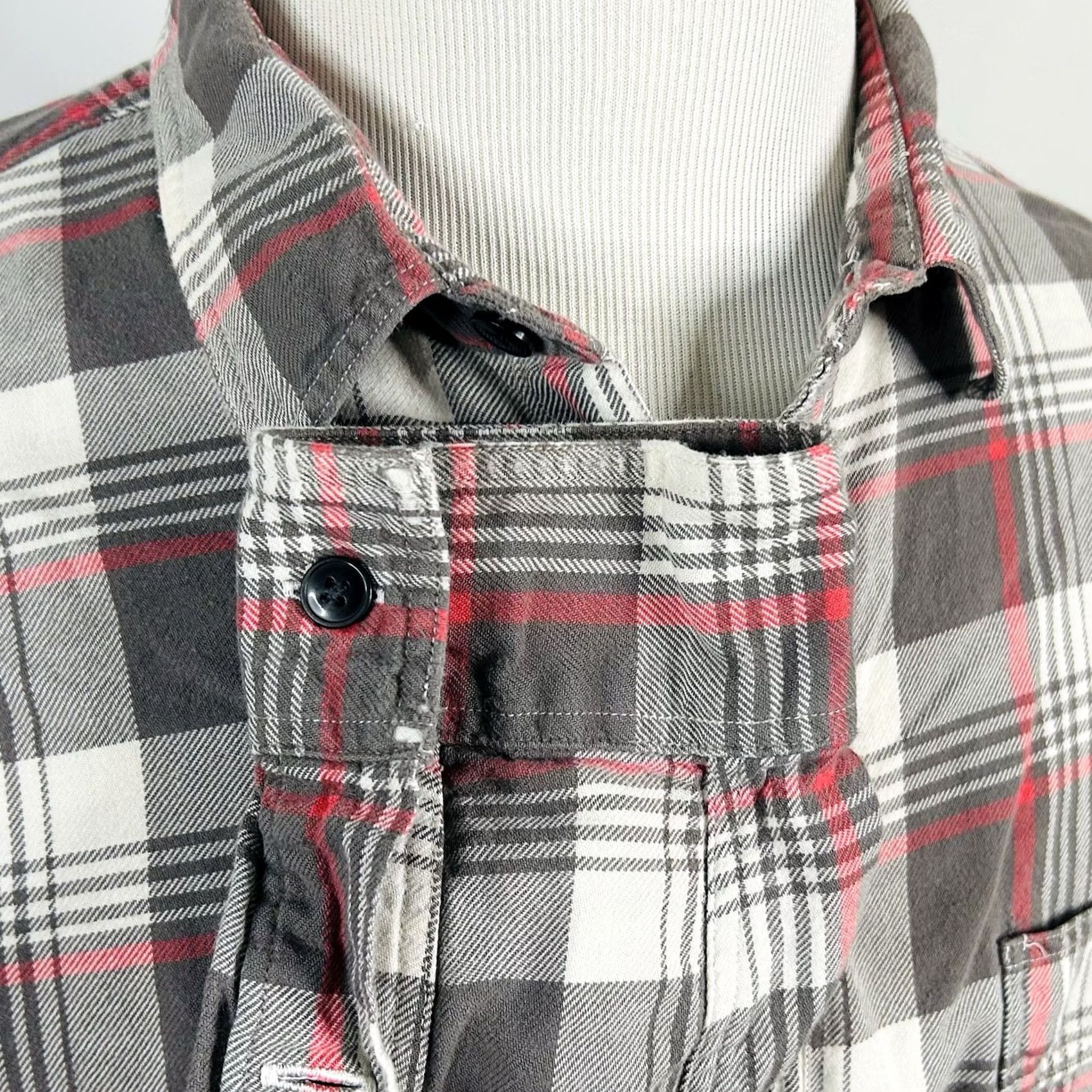 J.Crew J.CREW XL Tailored Fit Flannel Shirt Gray Red Plaid 100% Cotton Button Front (Mens) Size US XL / EU 56 / 4 - 4 Thumbnail