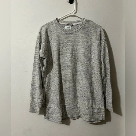 American Eagle Outfitters Aerie Grey & White Crewneck Size XXS / US 00 / IT 34 - 1 Thumbnail