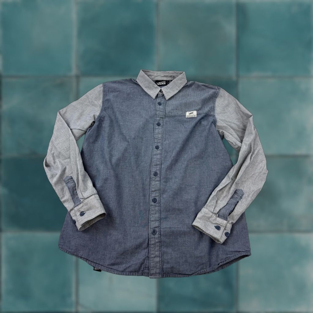 Vans VANS Shirt Mens Medium Blue Gray Chambray Colorblock Long Sleeve Button Front Size US M / EU 48-50 / 2 - 1 Thumbnail