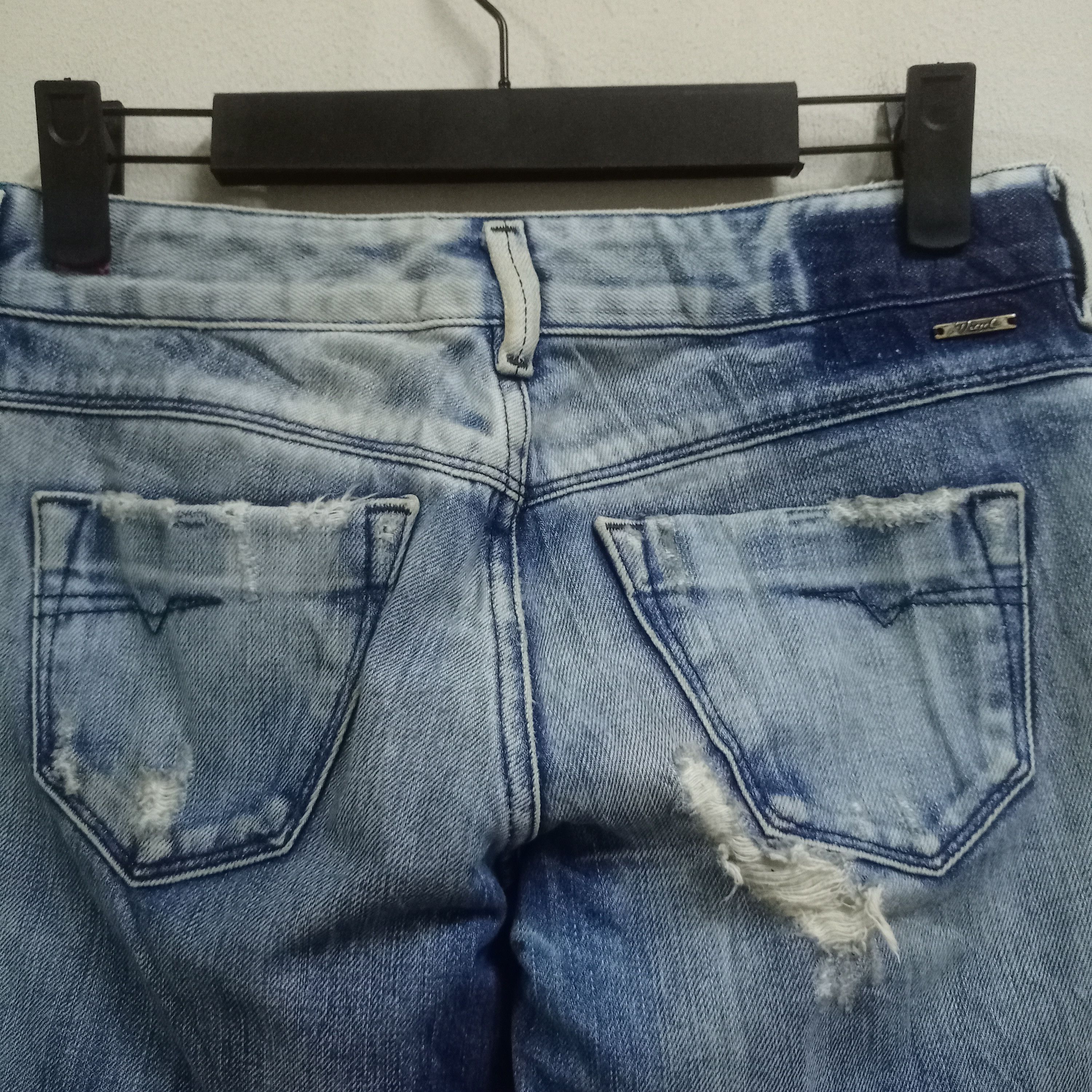Diesel Vintage Diesel Light Wash Distressed Bootcut Jeans Size 27" / US 4 / IT 40 - 7 Thumbnail