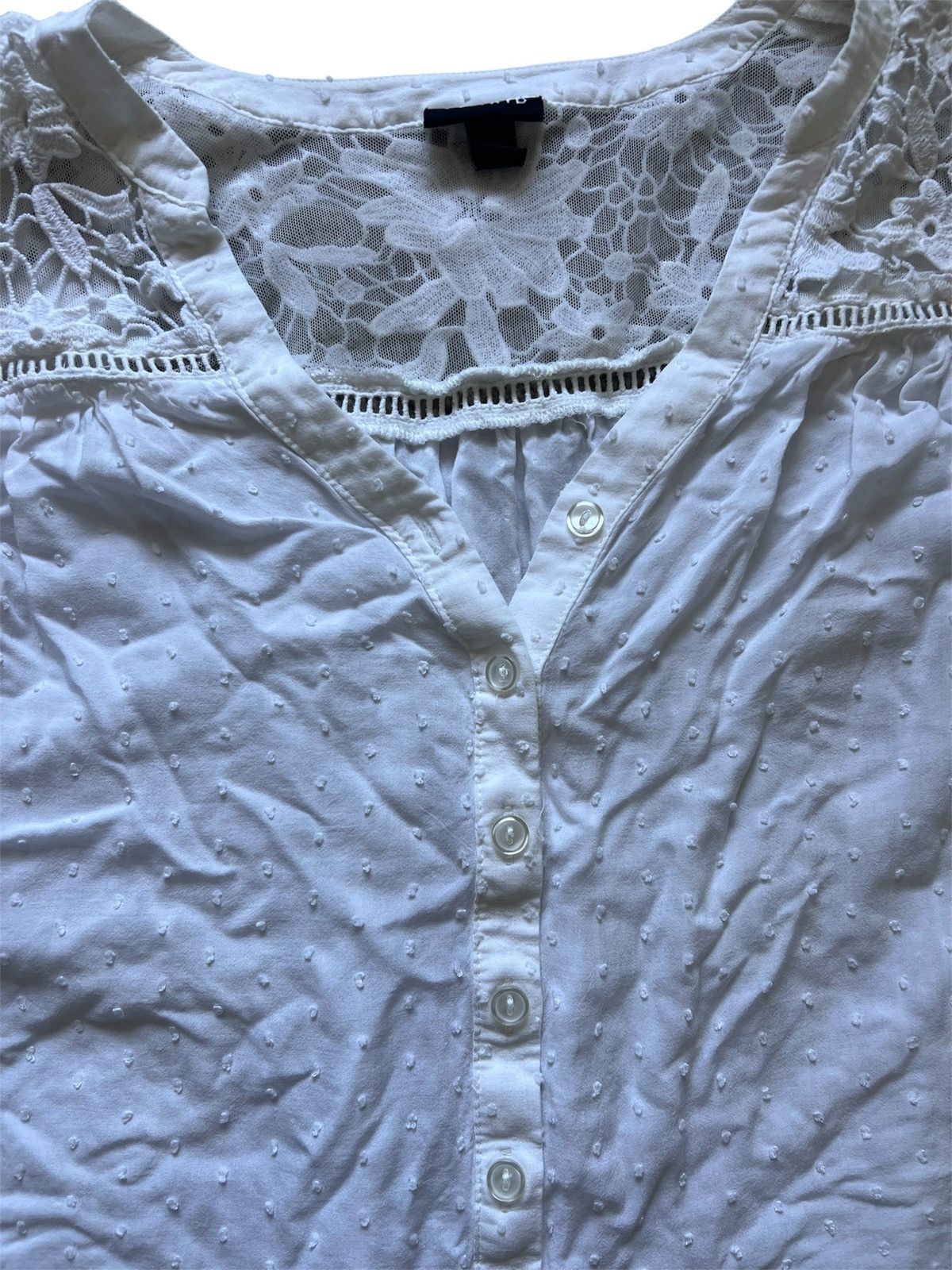 Torrid Torrid White Bell Sleeve Lace Button Down Blouse | 0 (large) Size L / US 10 / IT 46 - 2 Thumbnail