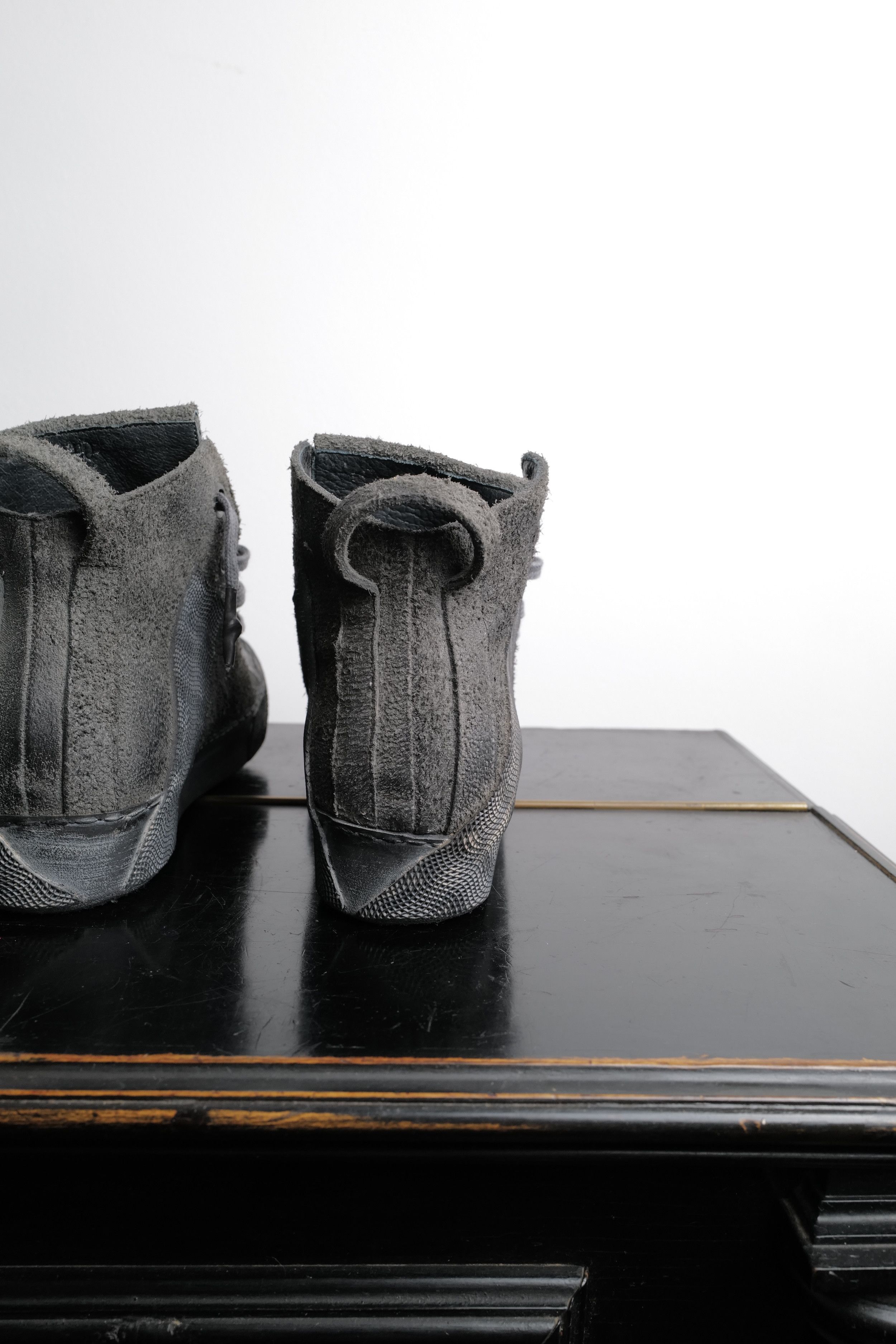 Other NUBUK LEATHER RUBERISED SHOES Size US 7 / EU 40 - 11 Thumbnail