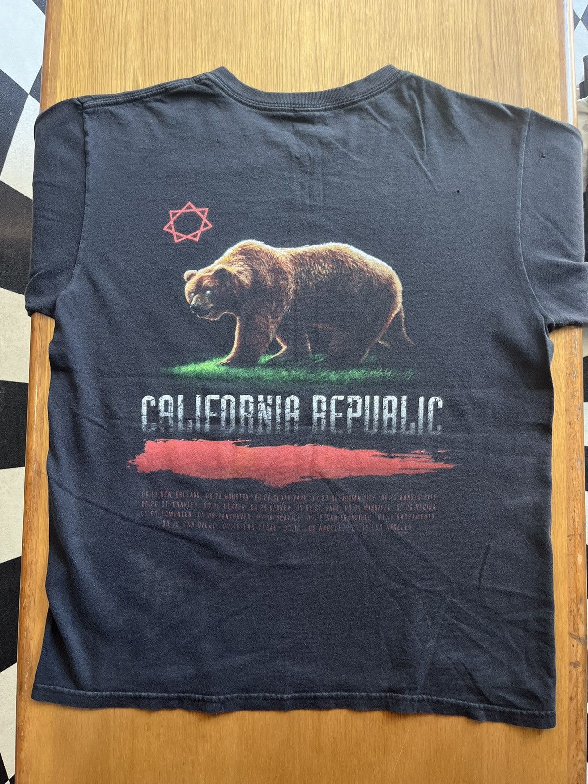 Band Tees Vintage Tool and California Republic 00’s LA CA Tshirt Size US M / EU 48-50 / 2 - 10 Thumbnail