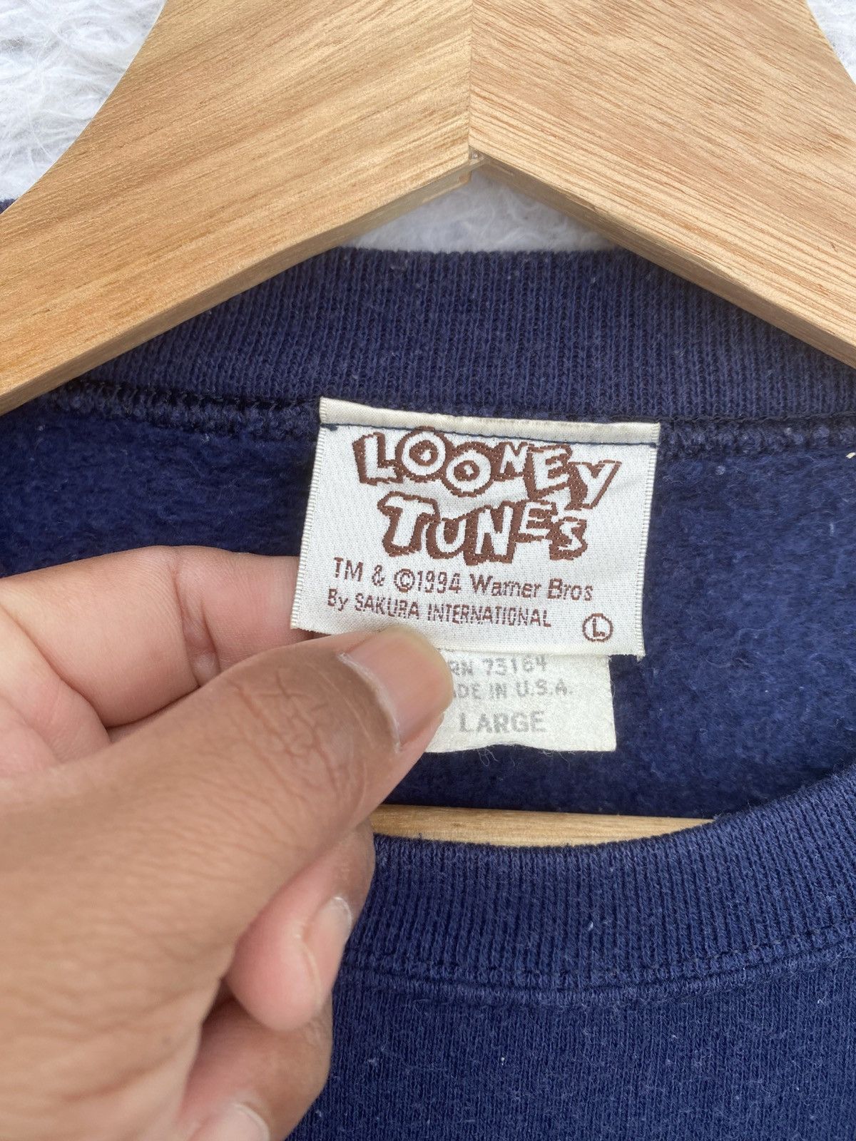 Warner Bros Rare Vintage 1994 Looney Tunes Warner Bros Sweater Size US L / EU 52-54 / 3 - 7 Thumbnail