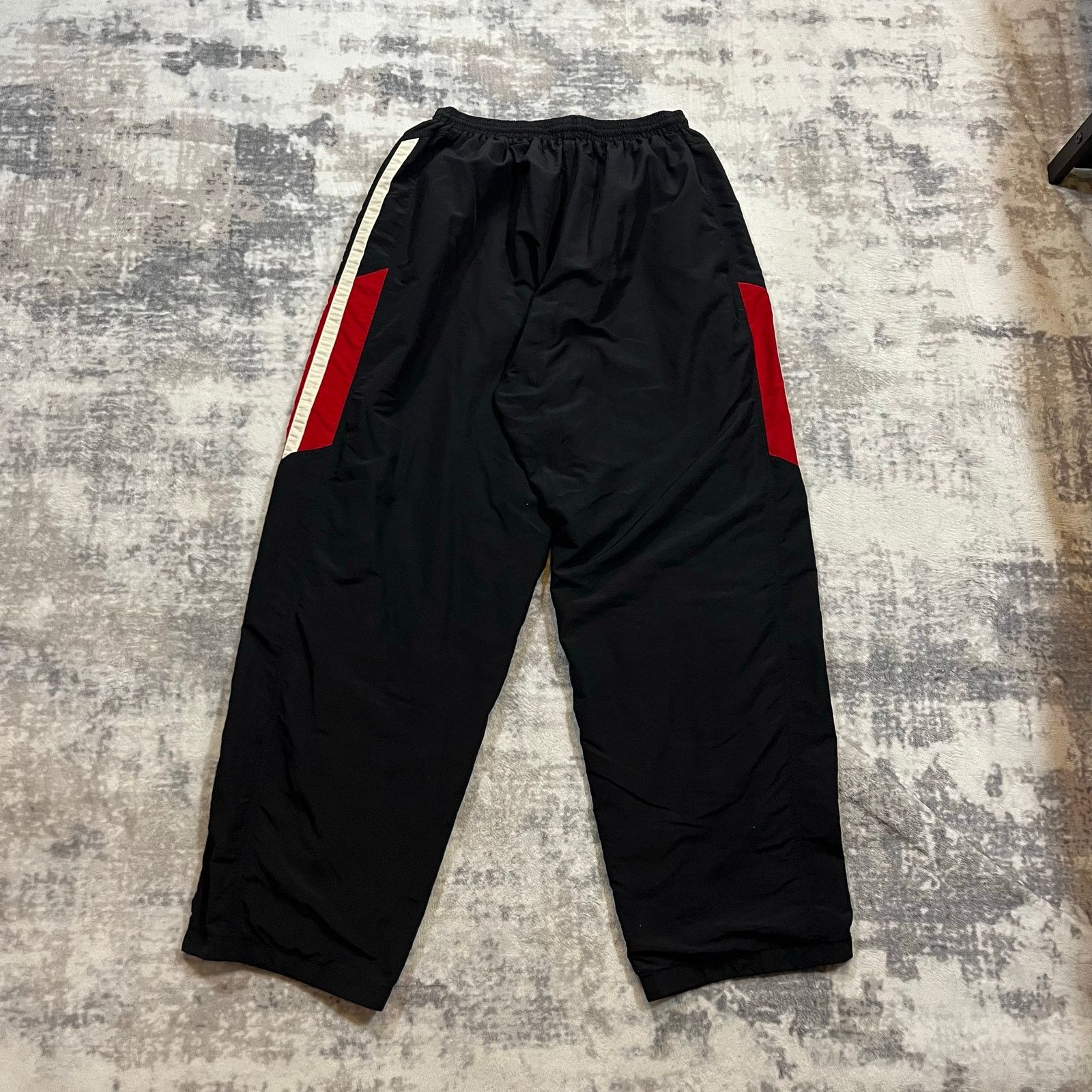Balenciaga Authentic Balenciaga Sporty B Baggy Track Pants Size US 34 / EU 50 - 4 Thumbnail