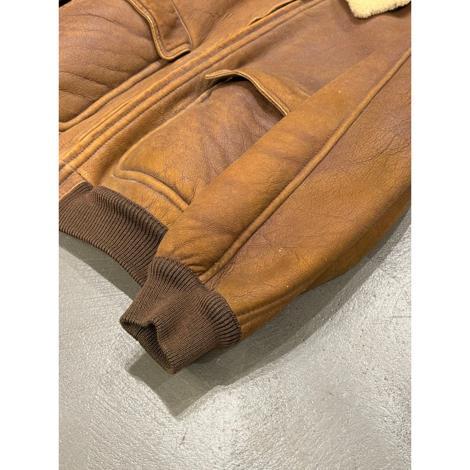 Giorgio Armani 1990s Emporio Armani shearling flight jacket Size US XL / EU 56 / 4 - 6 Thumbnail