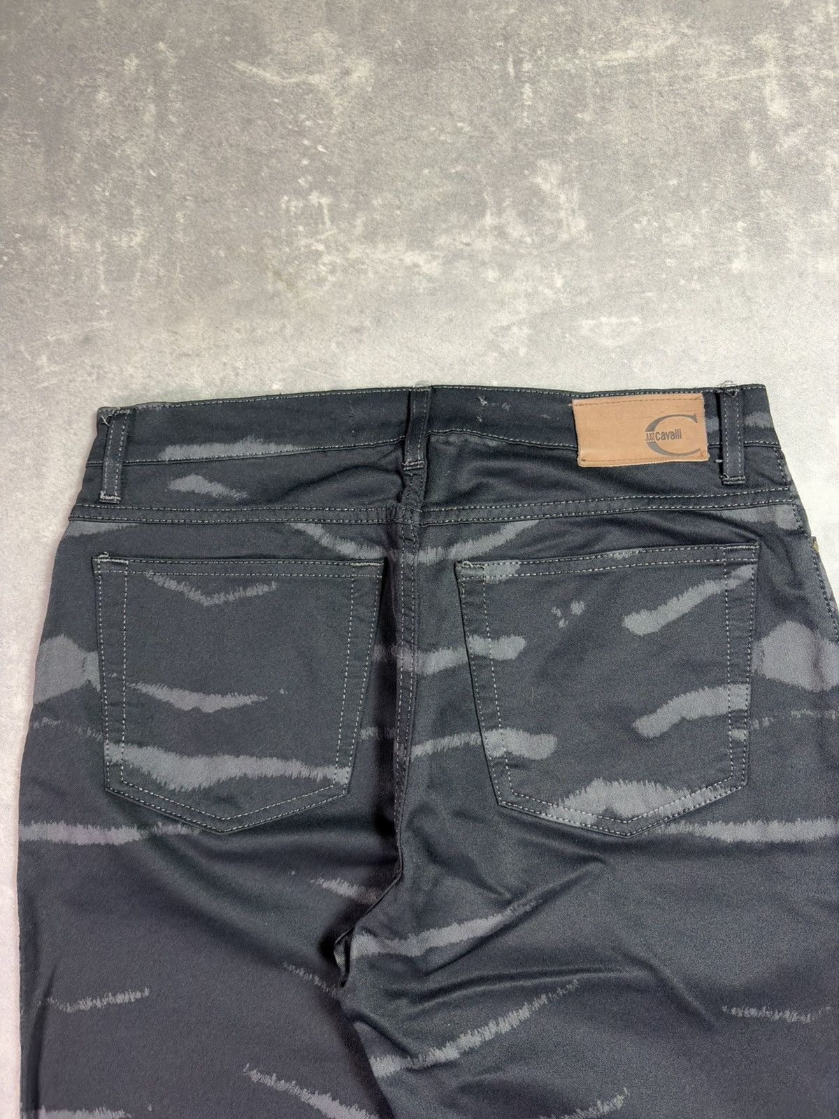 Just Cavalli 00s Just Cavalli Baroque Animal Flared Denim Jeans 30 Rare Size US 30 / EU 46 - 11 Thumbnail