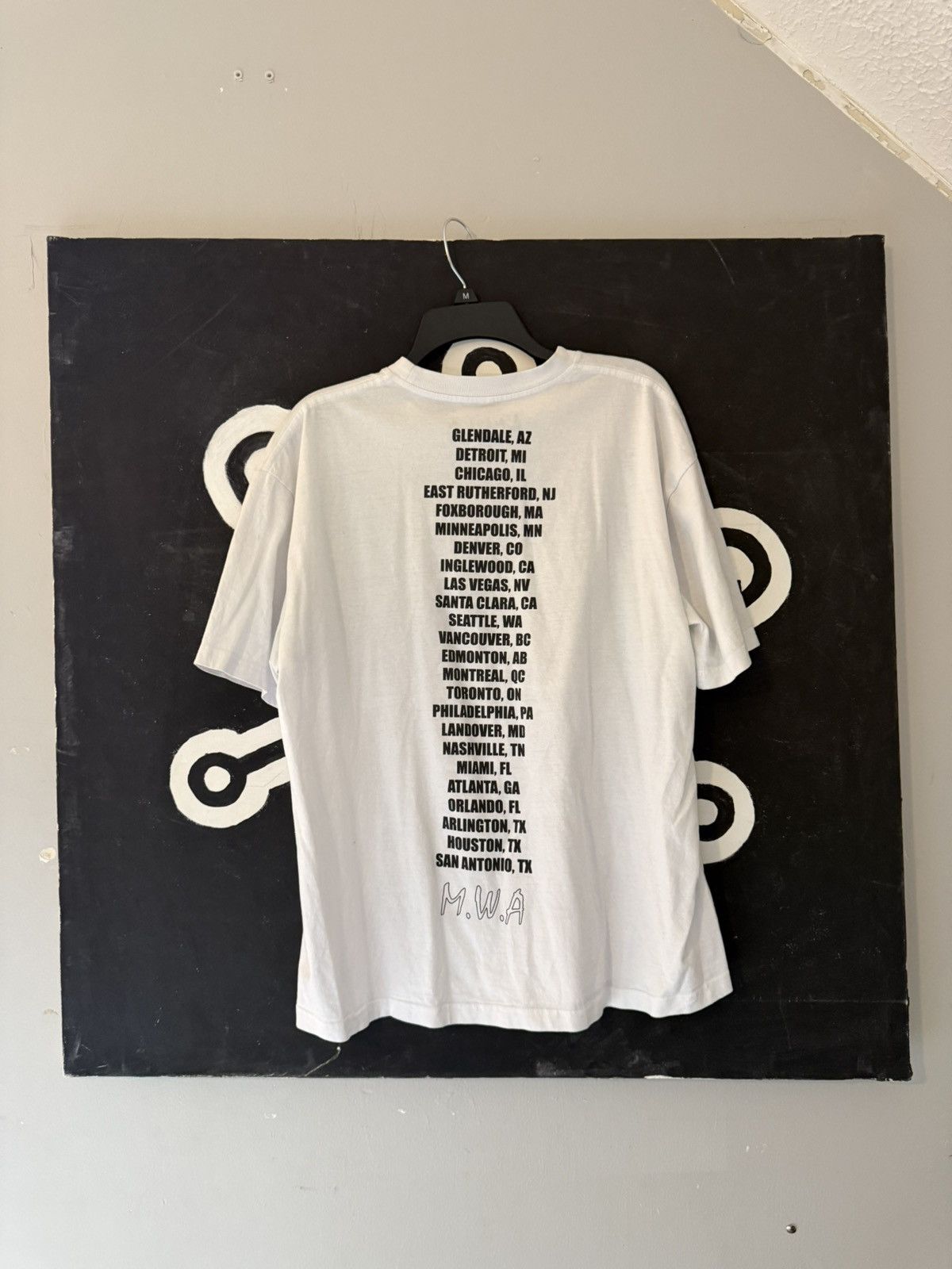 Band Tees MIKE DEAN TOUR 2025 GRAPHIC TEE Size US S / EU 44-46 / 1 - 2 Thumbnail