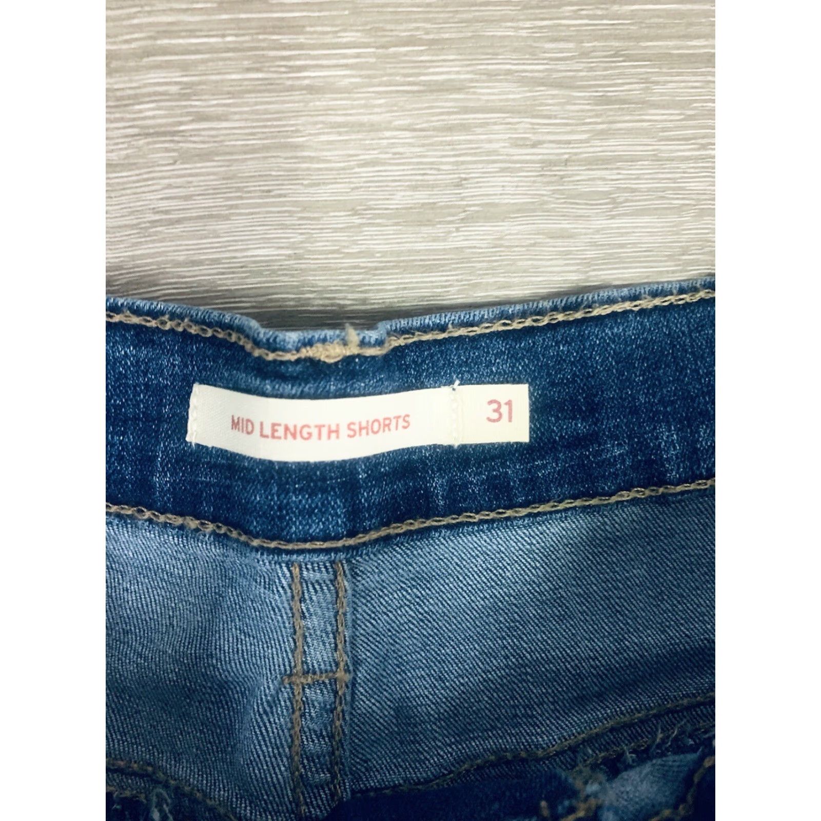 Levi's Levi's Shorts Women Blue 31 Mid-Length Cut-Off Size 24" / US 00 / IT 34 - 3 Thumbnail