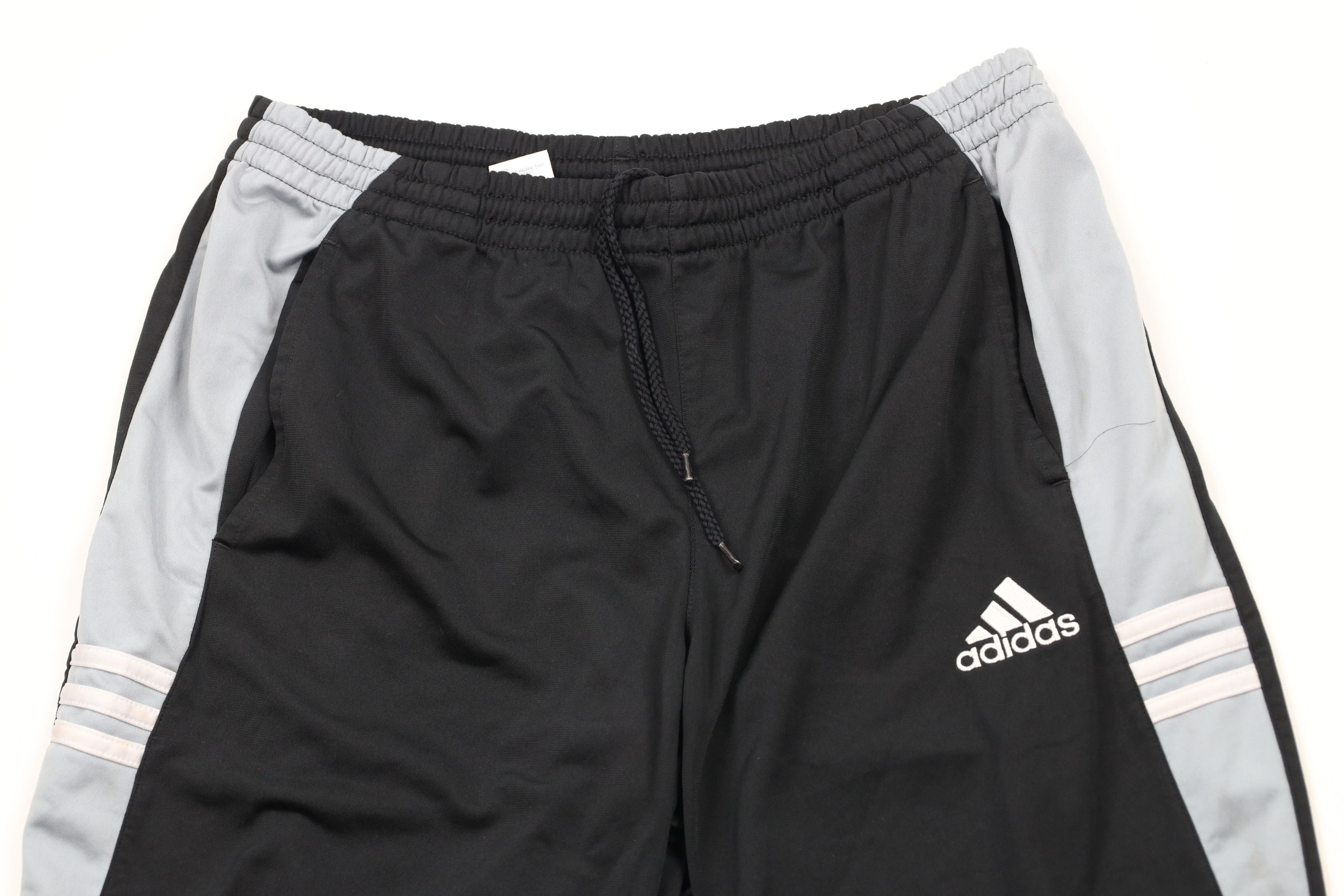 Adidas × Vintage Vintage Y2K Adidas Spell Out Wide Leg Sweatpants Black Size US 34 / EU 50 - 2 Thumbnail