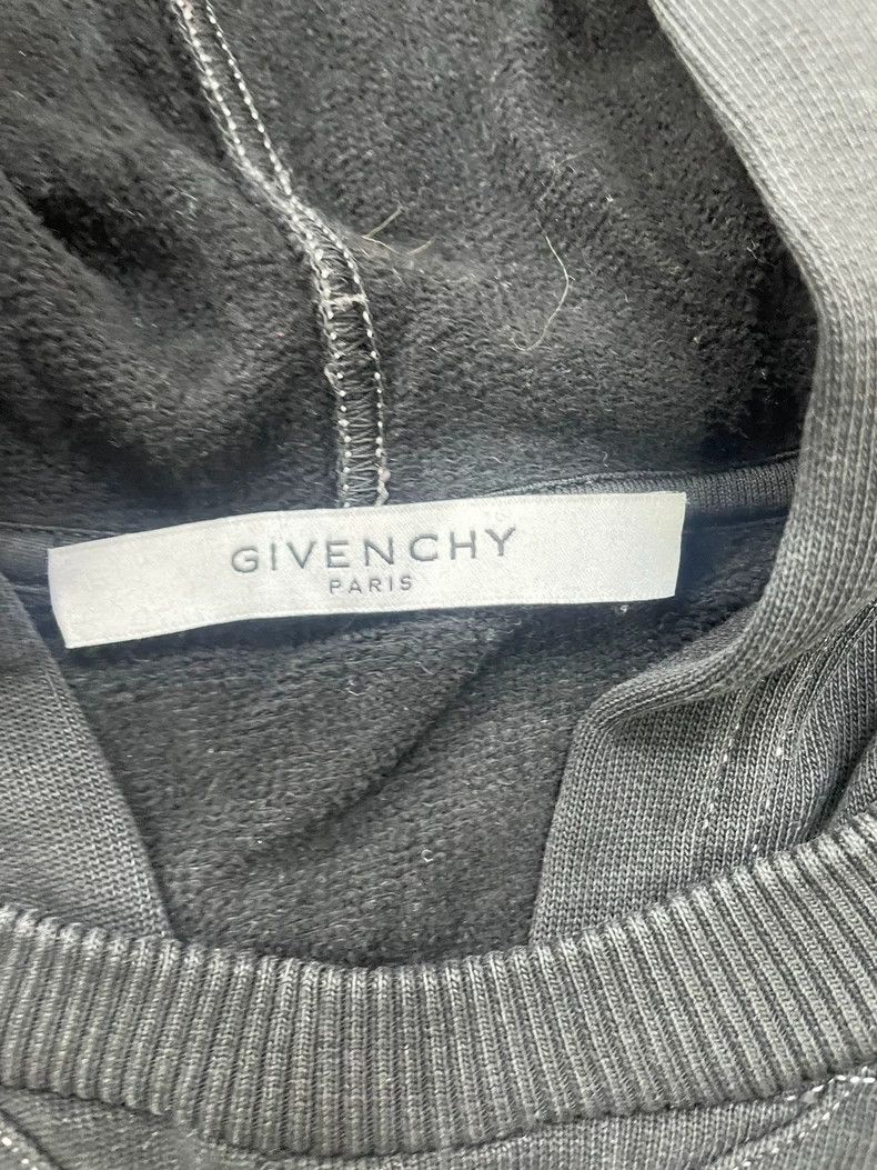 Givenchy Givenchy Raglan hoodie, size S, chest 56, length 75 Size US S / EU 44-46 / 1 - 3 Thumbnail