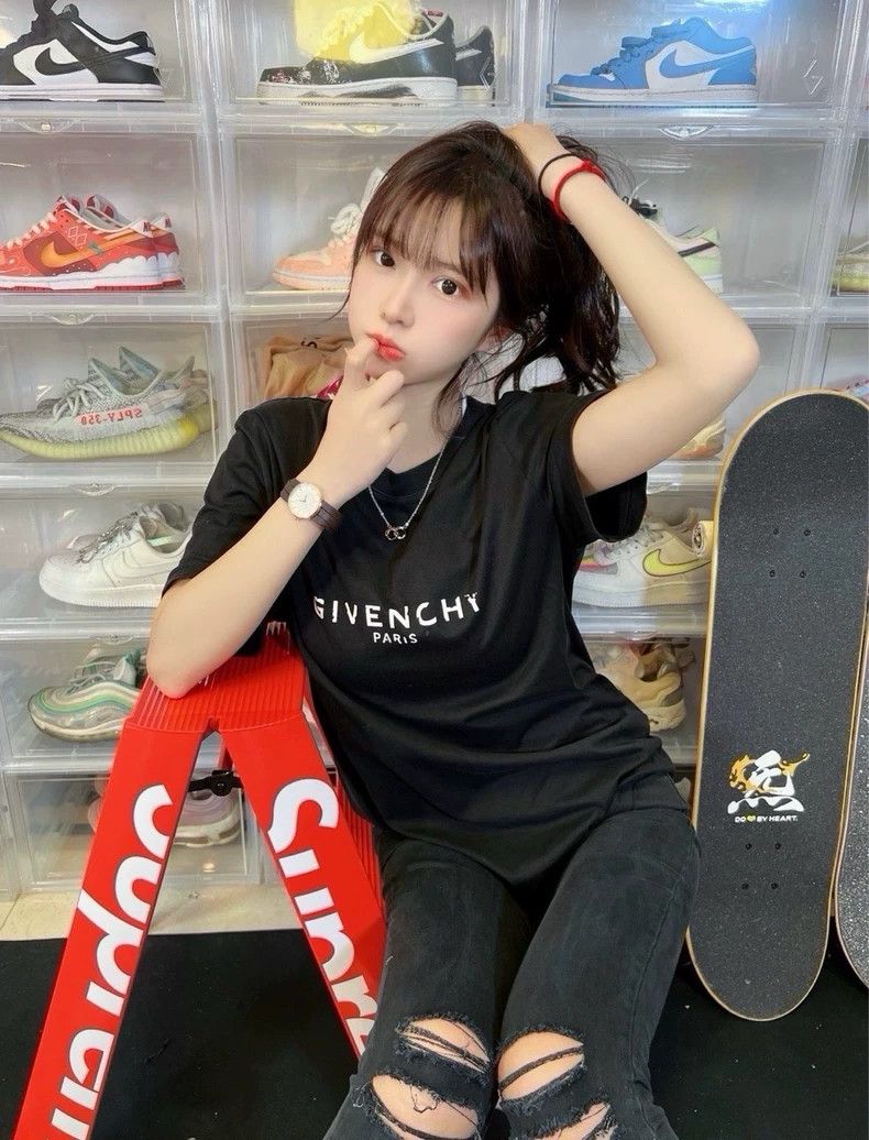 Givenchy Givenchy Black Shattered Letter Logo Short Sleeve m Size Size US M / EU 48-50 / 2 - 7 Thumbnail