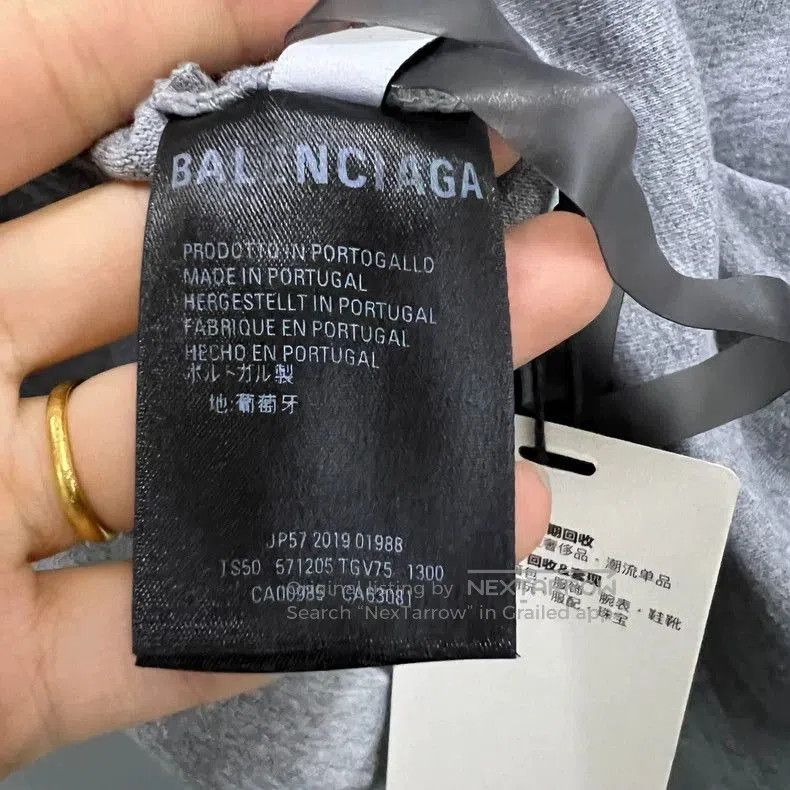 Balenciaga Balenciaga Gray Logo Lock Short Sleeve. Size US M / EU 48-50 / 2 - 4 Thumbnail